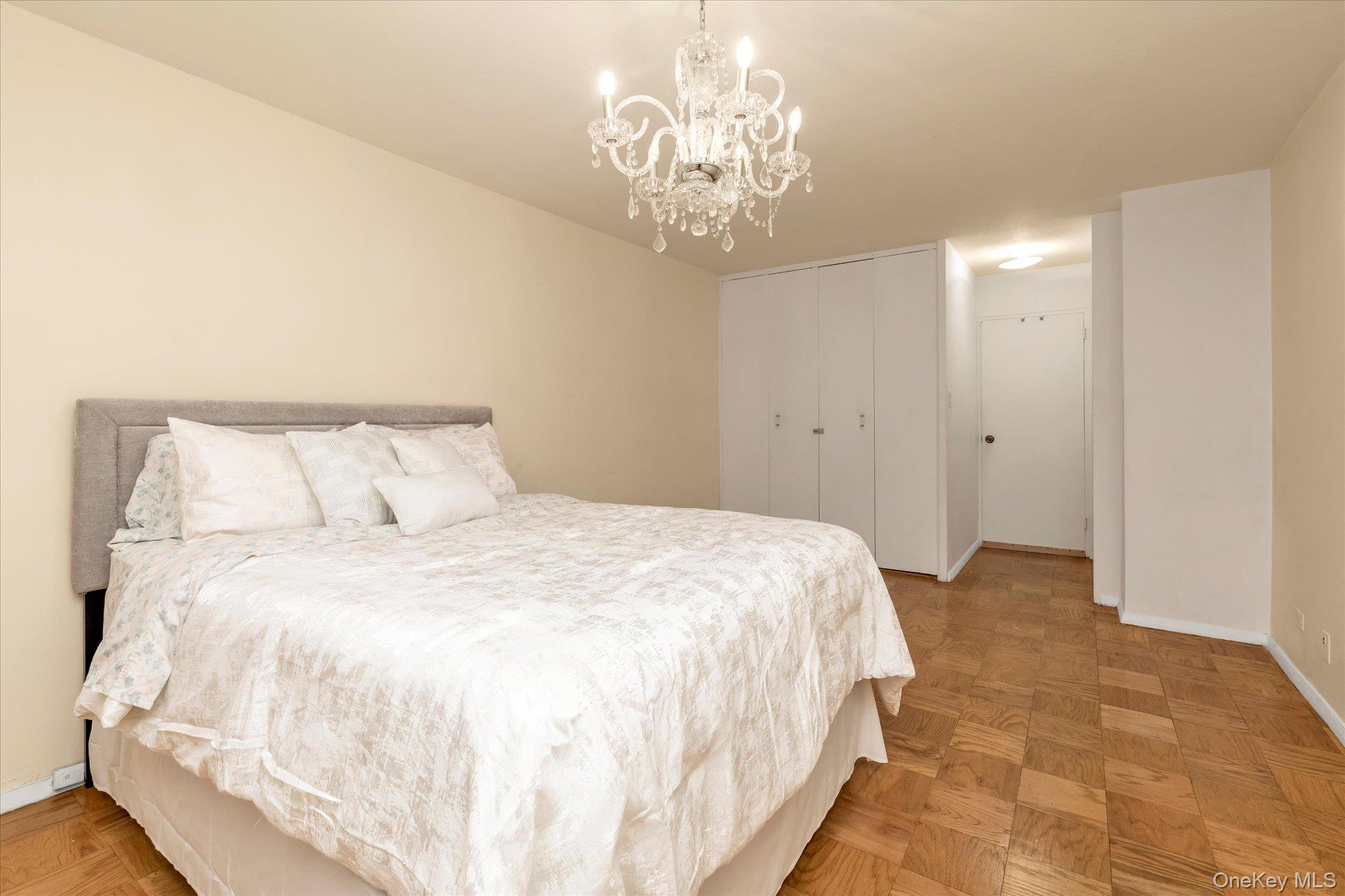 61-20 Grand Central Parkway # C207, Forest Hills, NY 11375