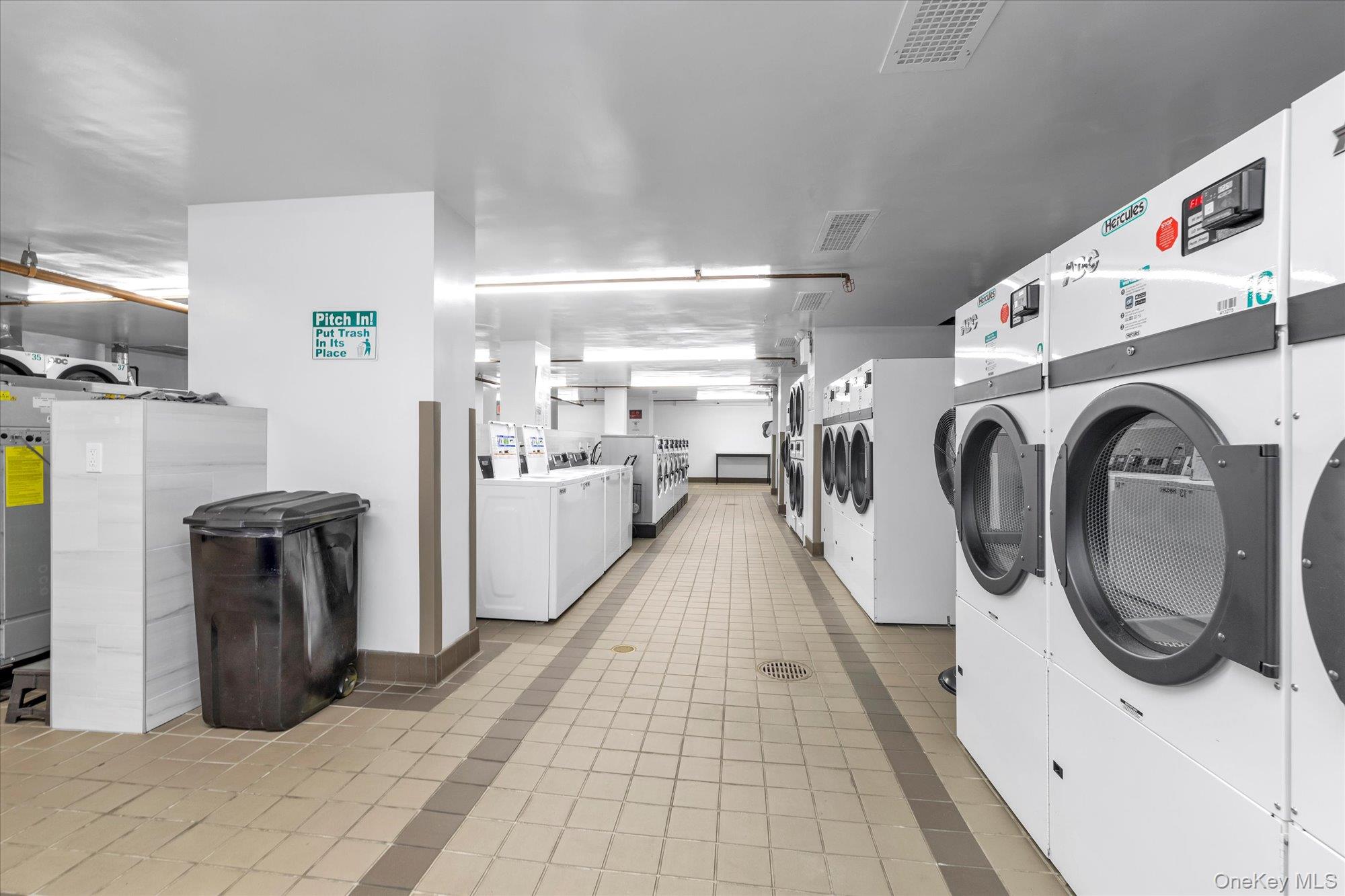 61-20 Grand Central Parkway # C207, Forest Hills, NY 11375