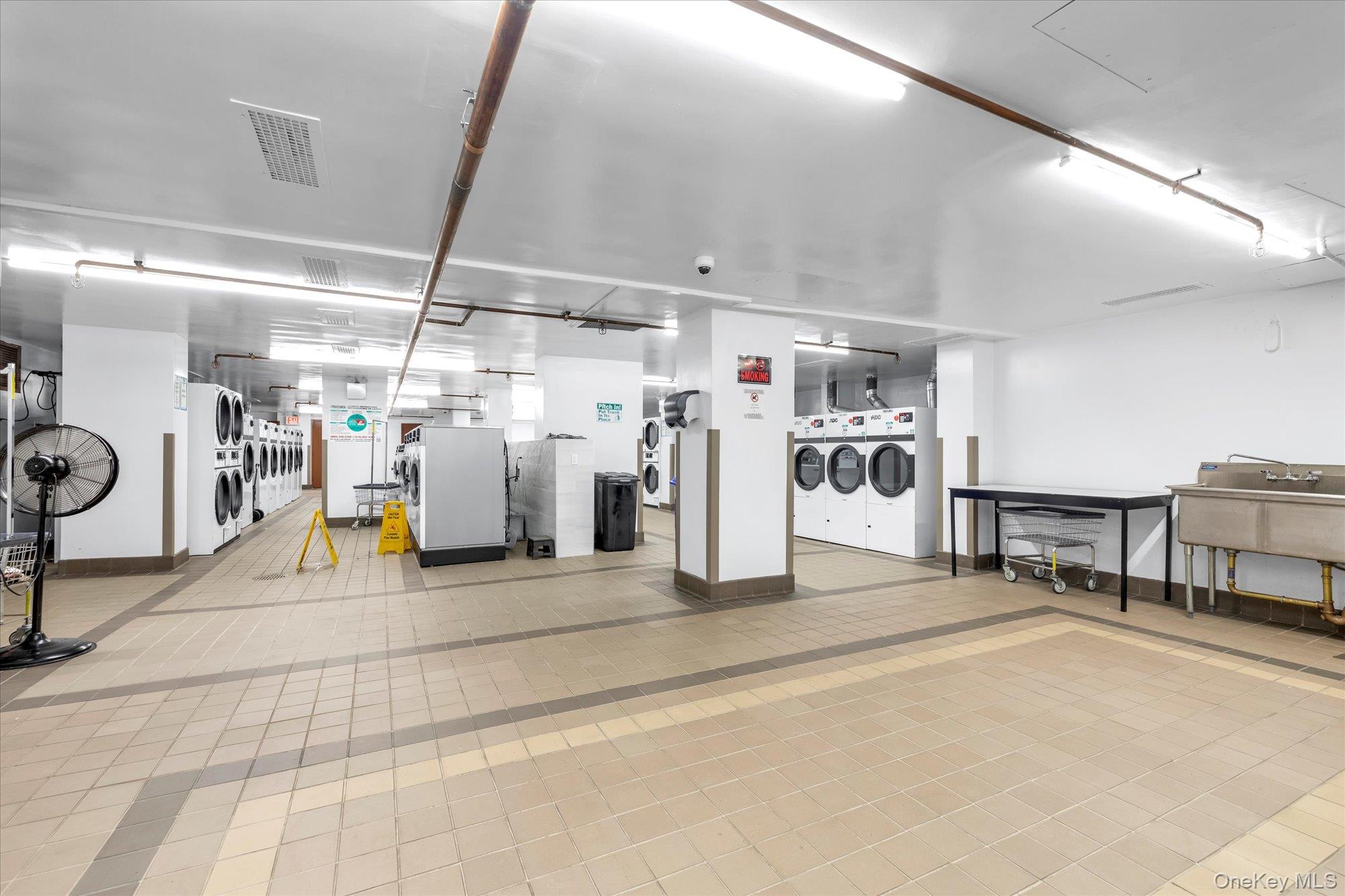 61-20 Grand Central Parkway # C207, Forest Hills, NY 11375