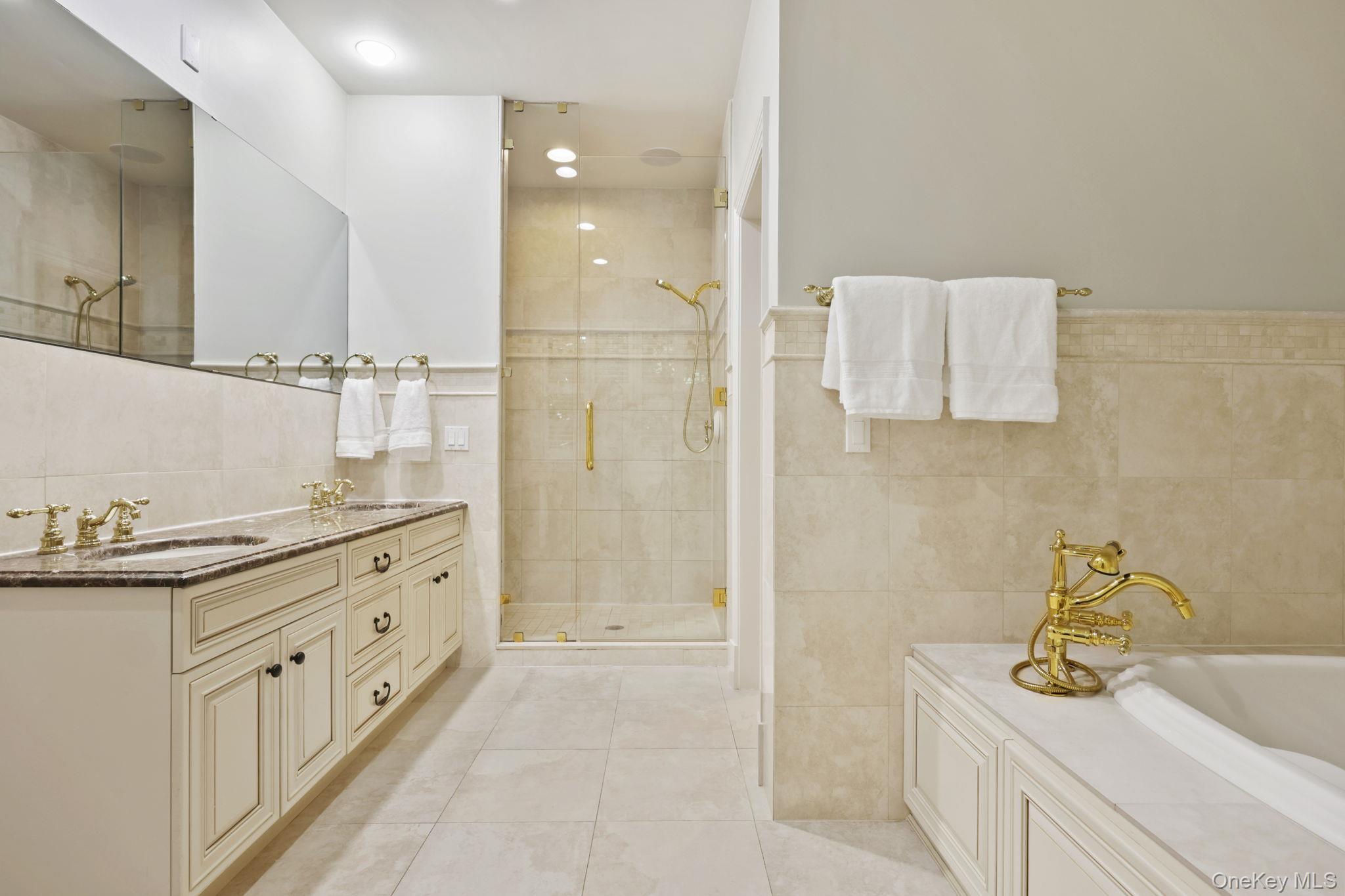 8 Horseguard Lane, Scarsdale, NY 10583