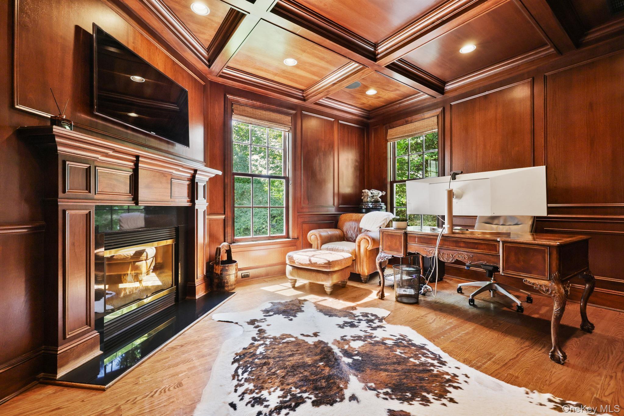 8 Horseguard Lane, Scarsdale, NY 10583