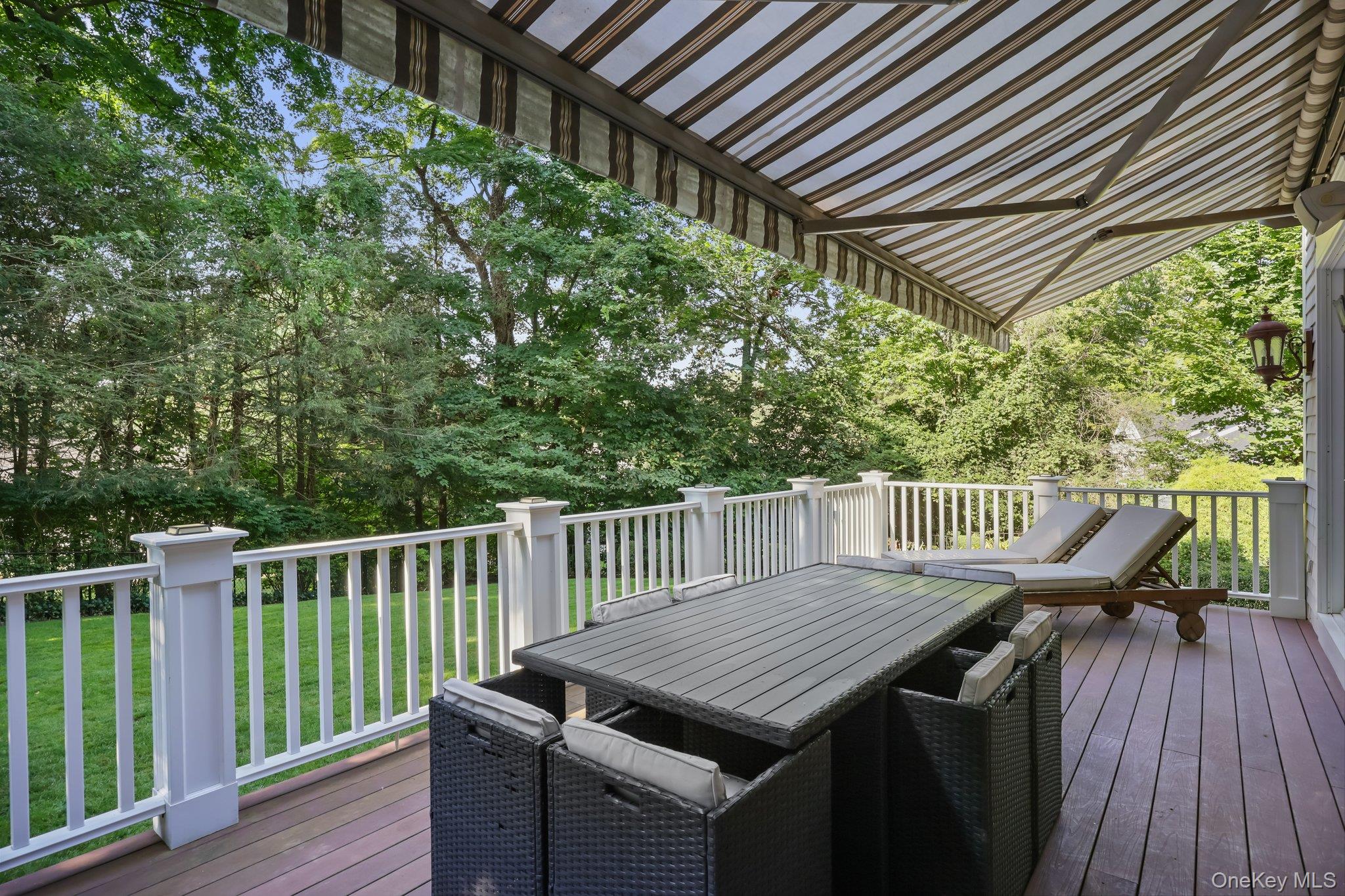 8 Horseguard Lane, Scarsdale, NY 10583