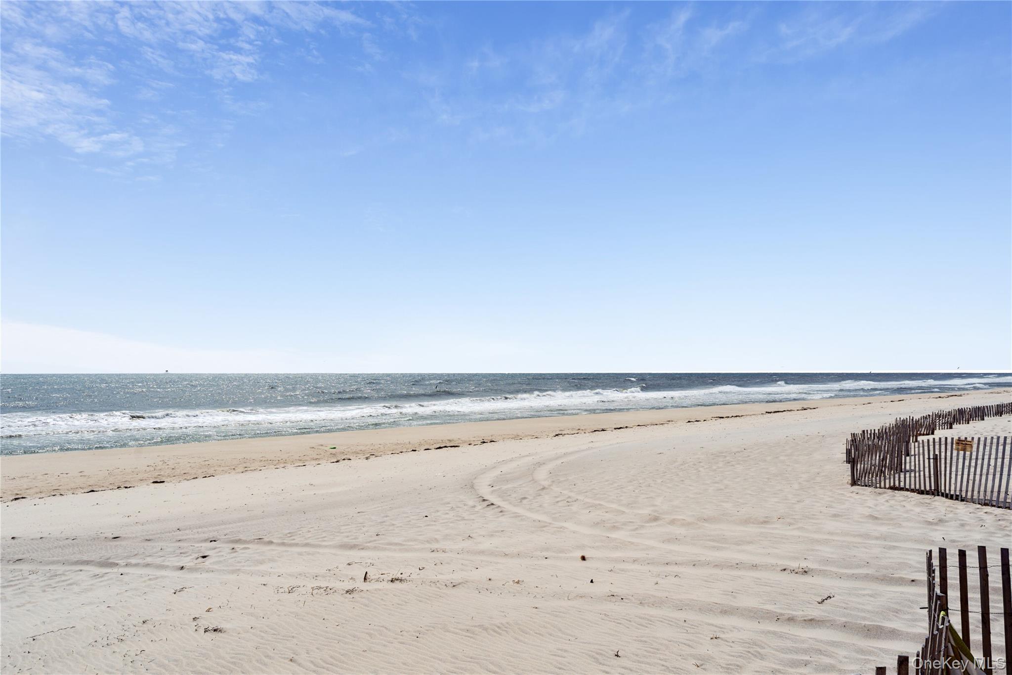 36 Lamb Avenue, Quogue, NY 11959