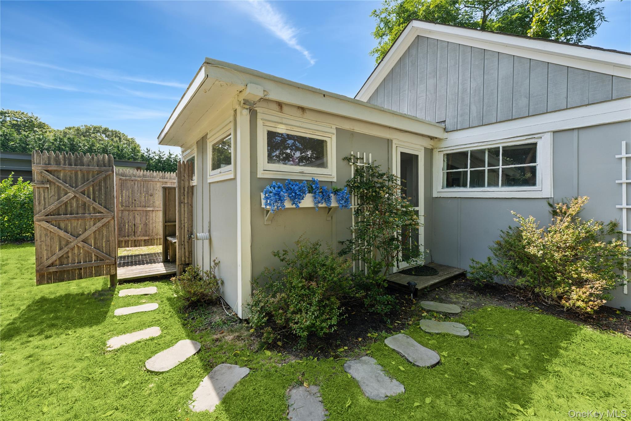 36 Lamb Avenue, Quogue, NY 11959