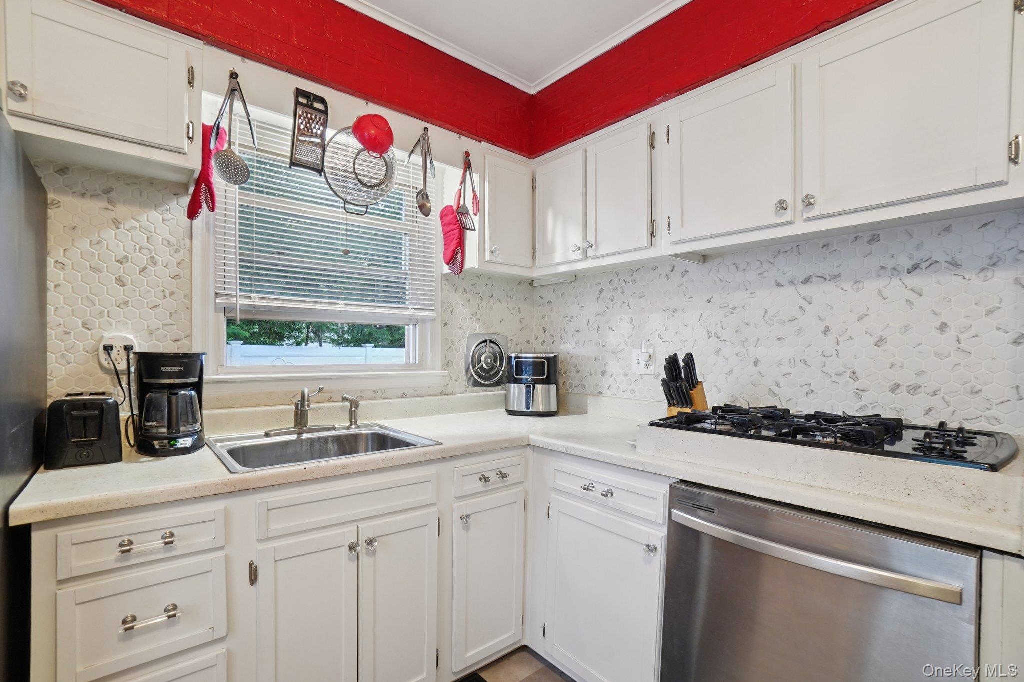 35 Andre Avenue, Tappan, NY 10983