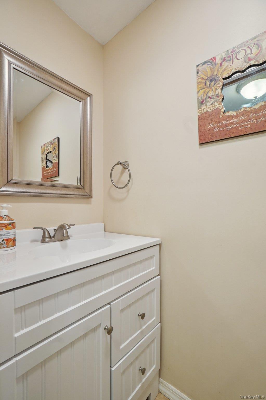 35 Andre Avenue, Tappan, NY 10983