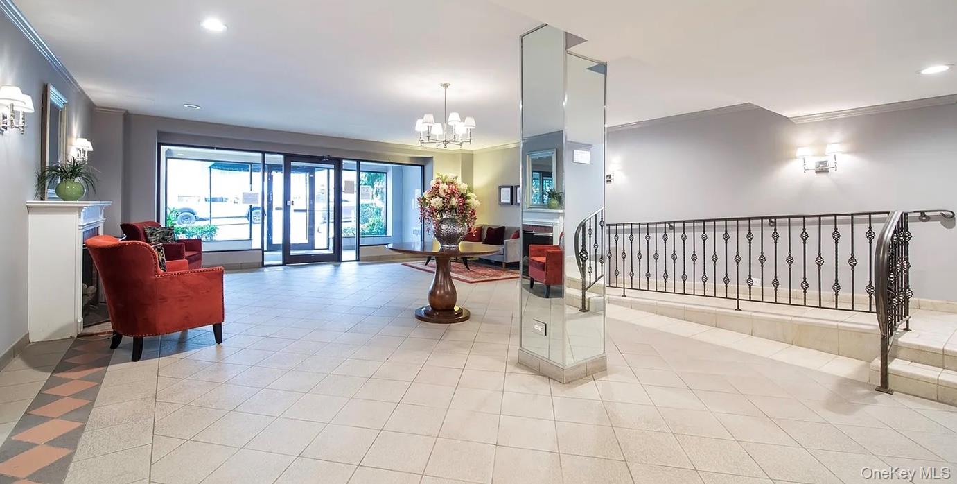 241-20 NORTHERN BOULEVARD # 3H, Douglaston, NY 11362