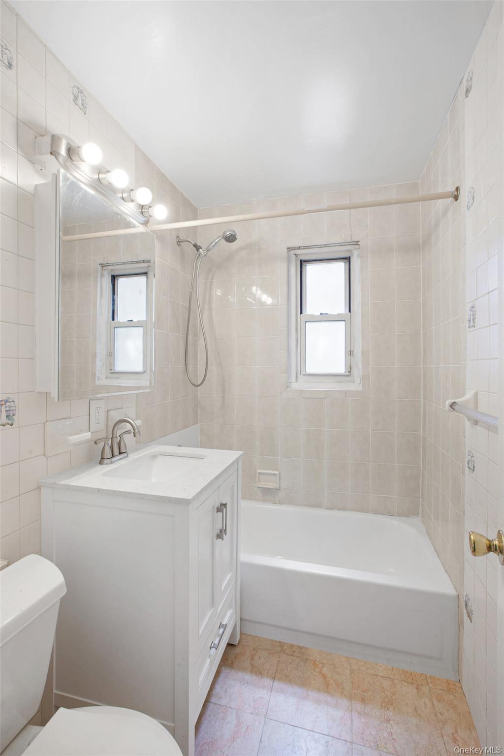 196-35 Dunton Ave Hollis # 1, Hollis, NY 11423