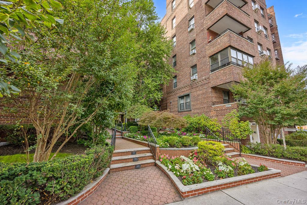 69-40 Yellowstone Boulevard # 62O, Forest Hills, NY 11375
