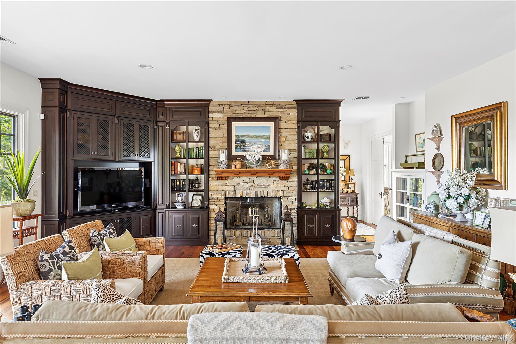 19 Ridge Lane, Miller Place, NY 11764