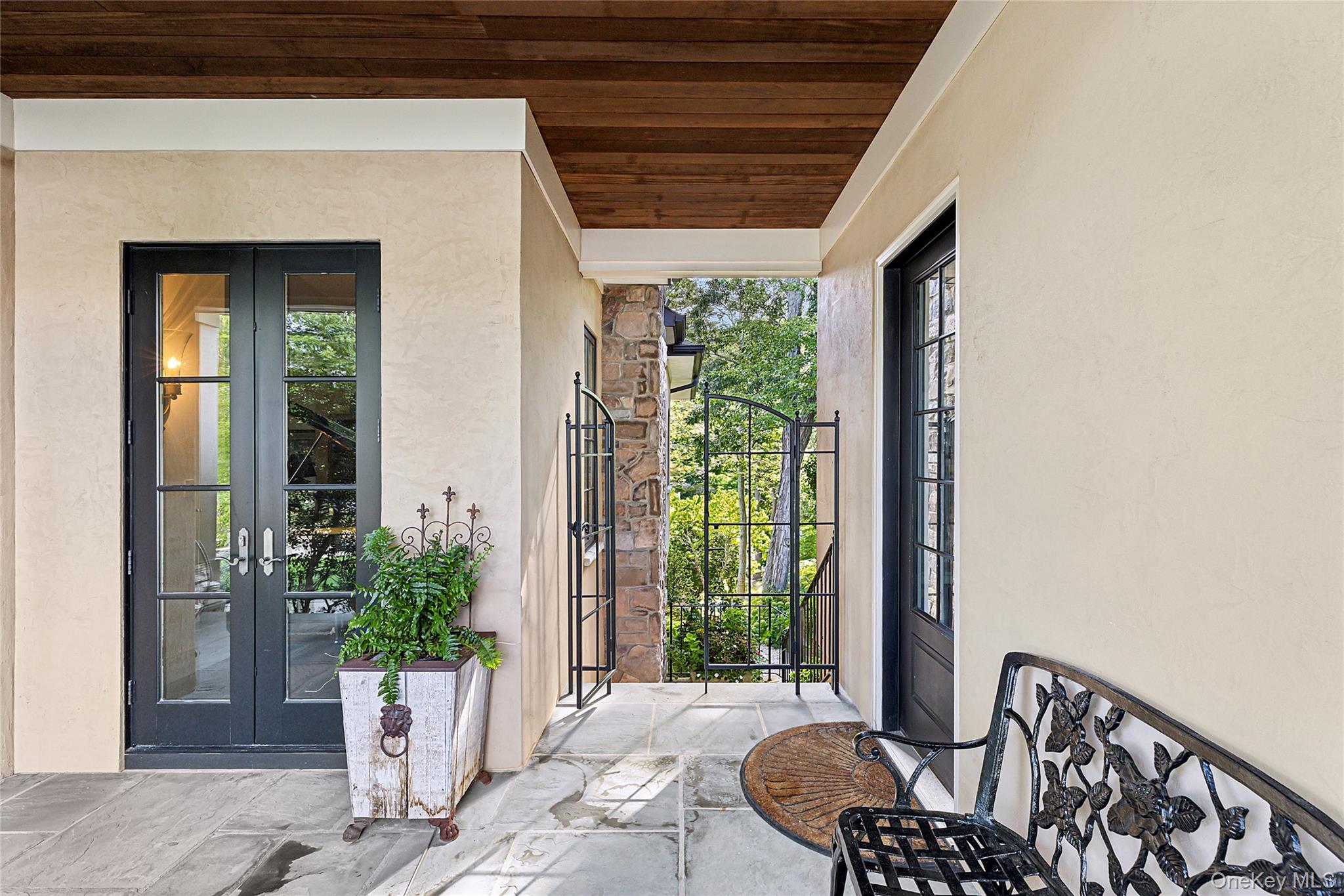 19 Ridge Lane, Miller Place, NY 11764