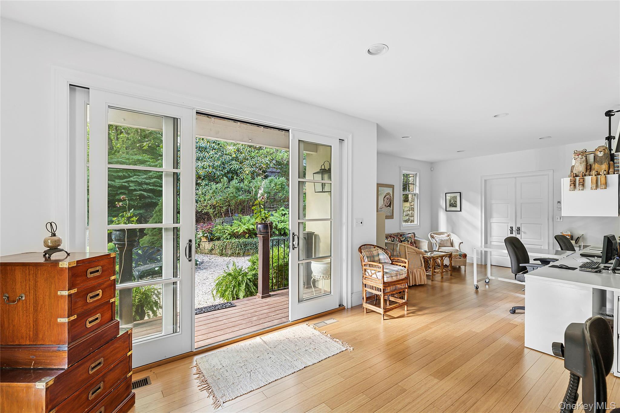 19 Ridge Lane, Miller Place, NY 11764