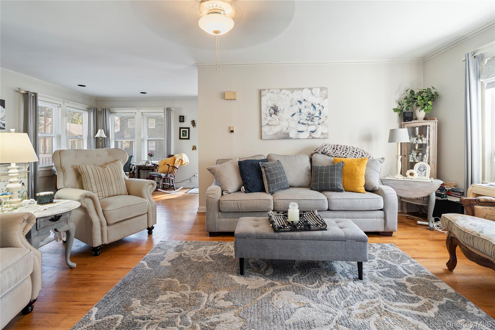 197 S 4th Street, Lindenhurst, NY 11757