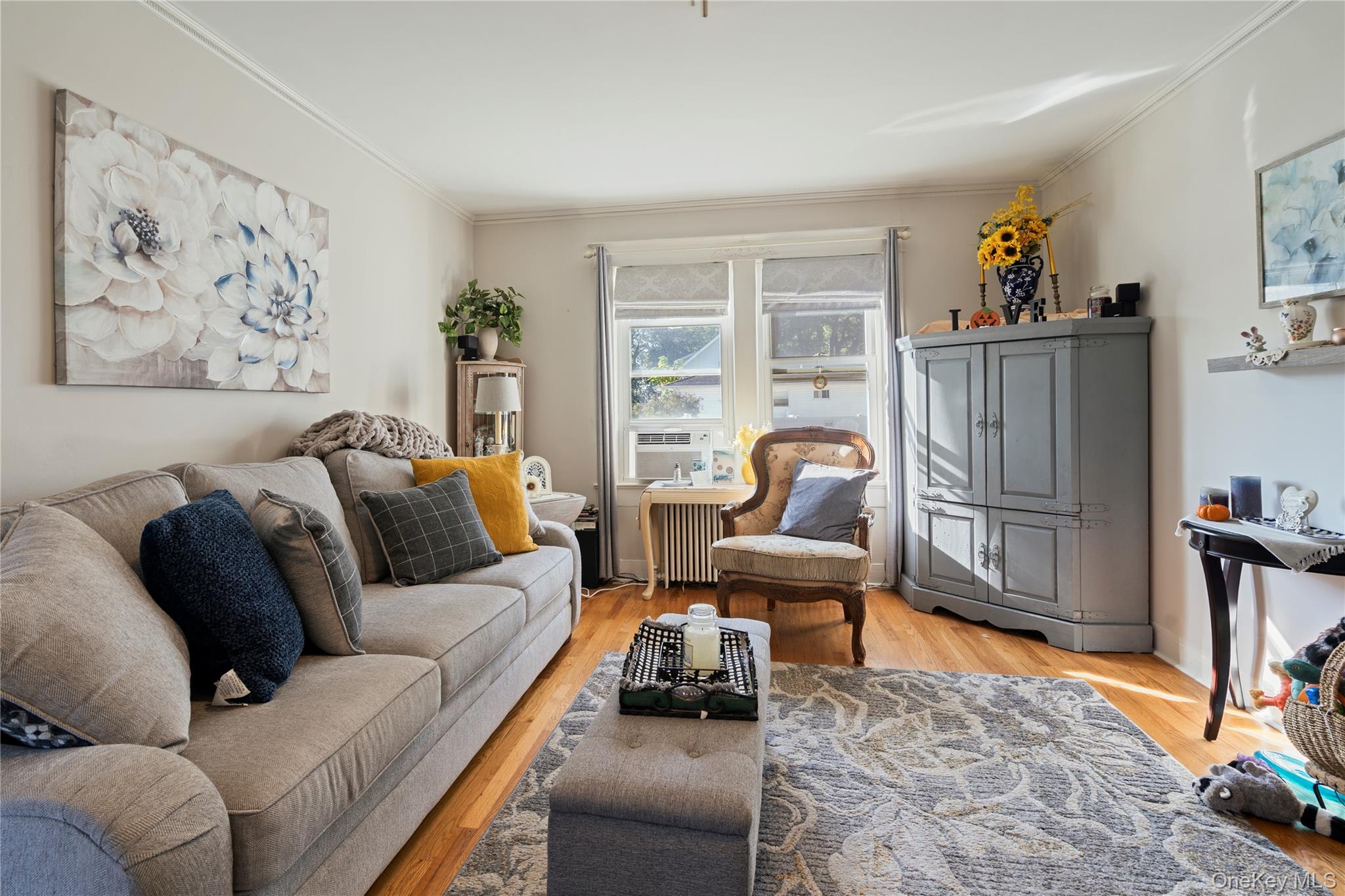 197 S 4th Street, Lindenhurst, NY 11757