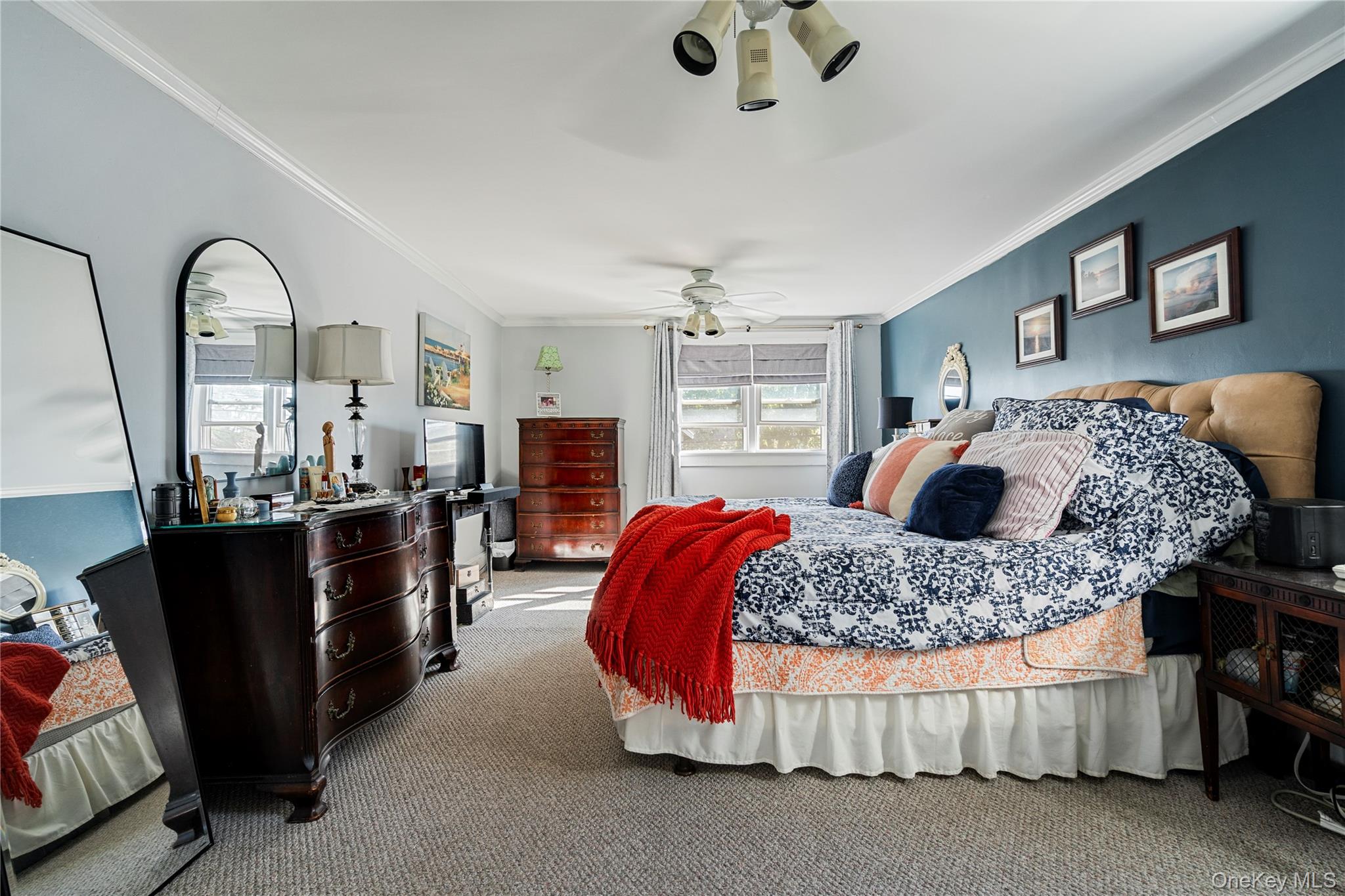 197 S 4th Street, Lindenhurst, NY 11757