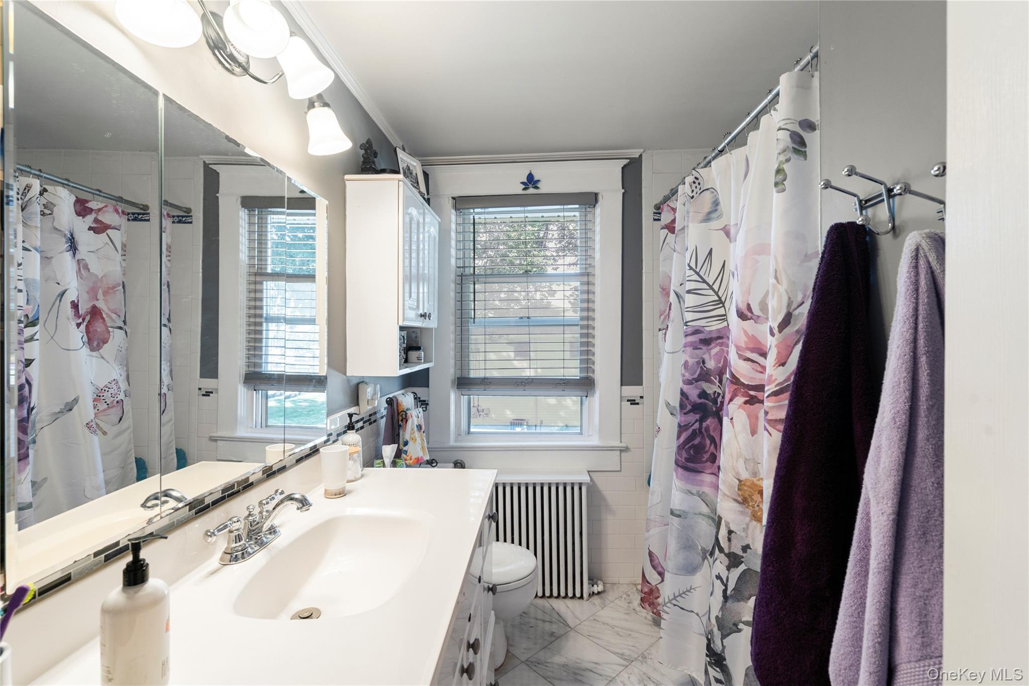 197 S 4th Street, Lindenhurst, NY 11757