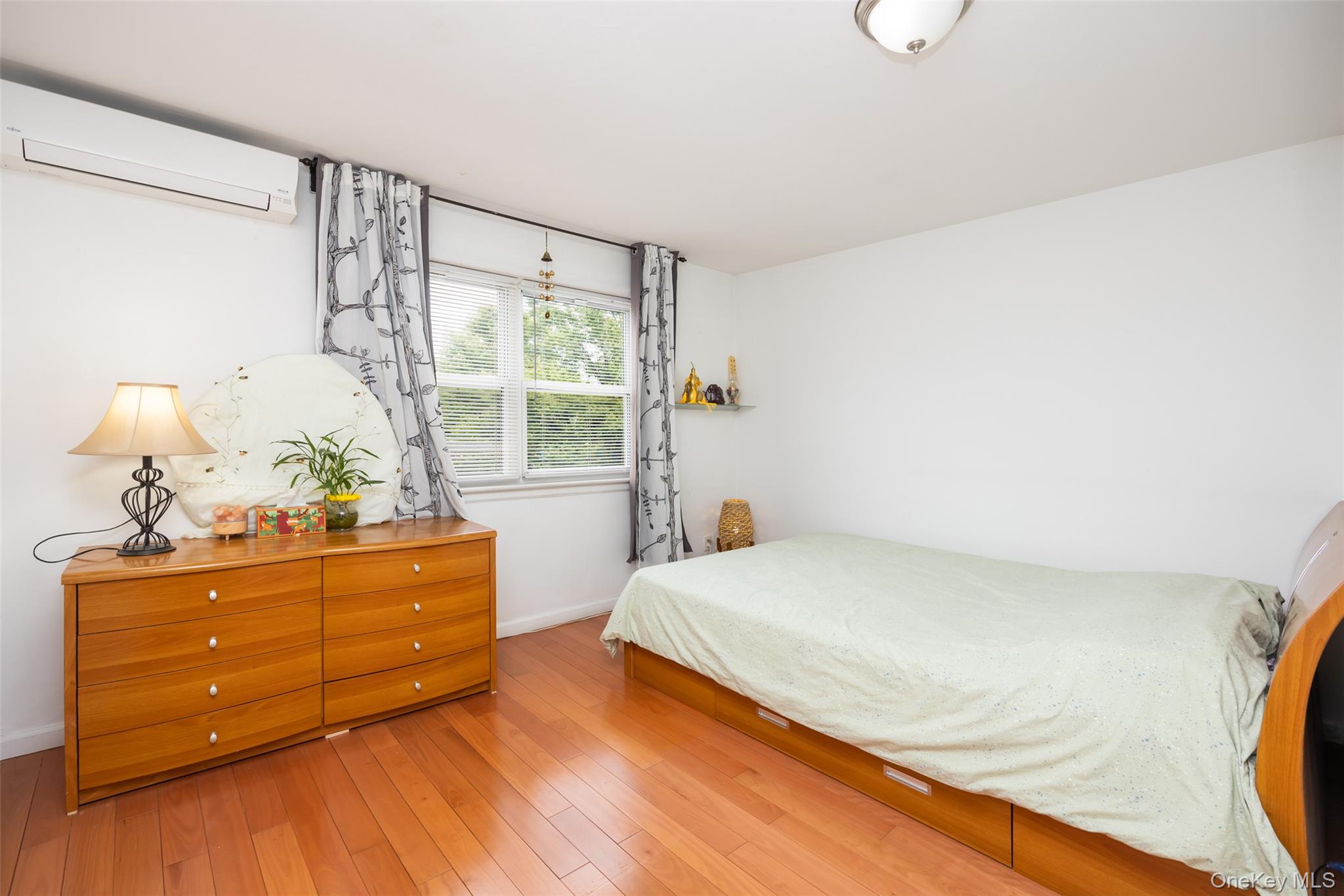 15308 58th Road, Flushing, NY 11355