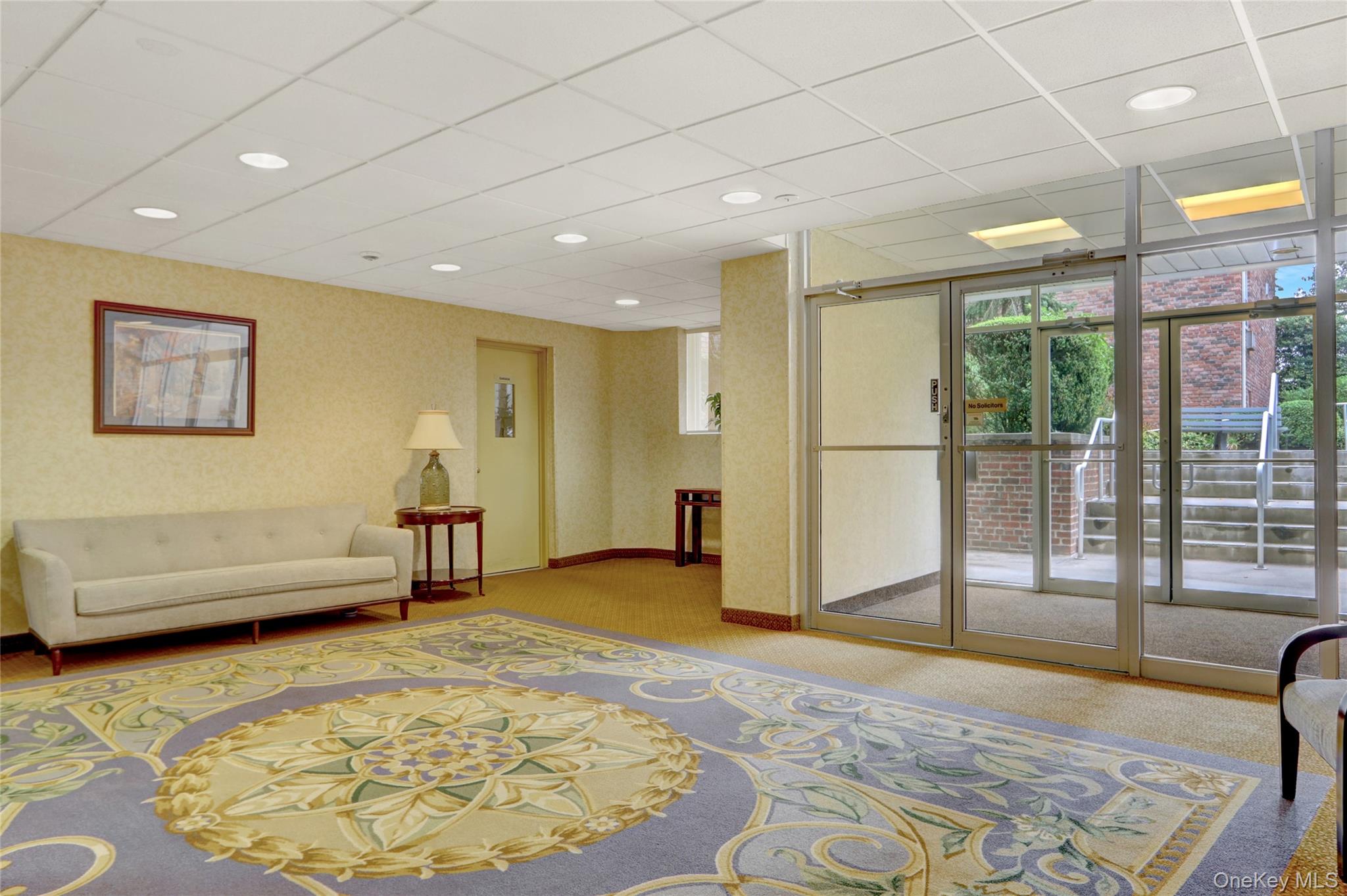 20 Daley Place # 104, Lynbrook, NY 11563