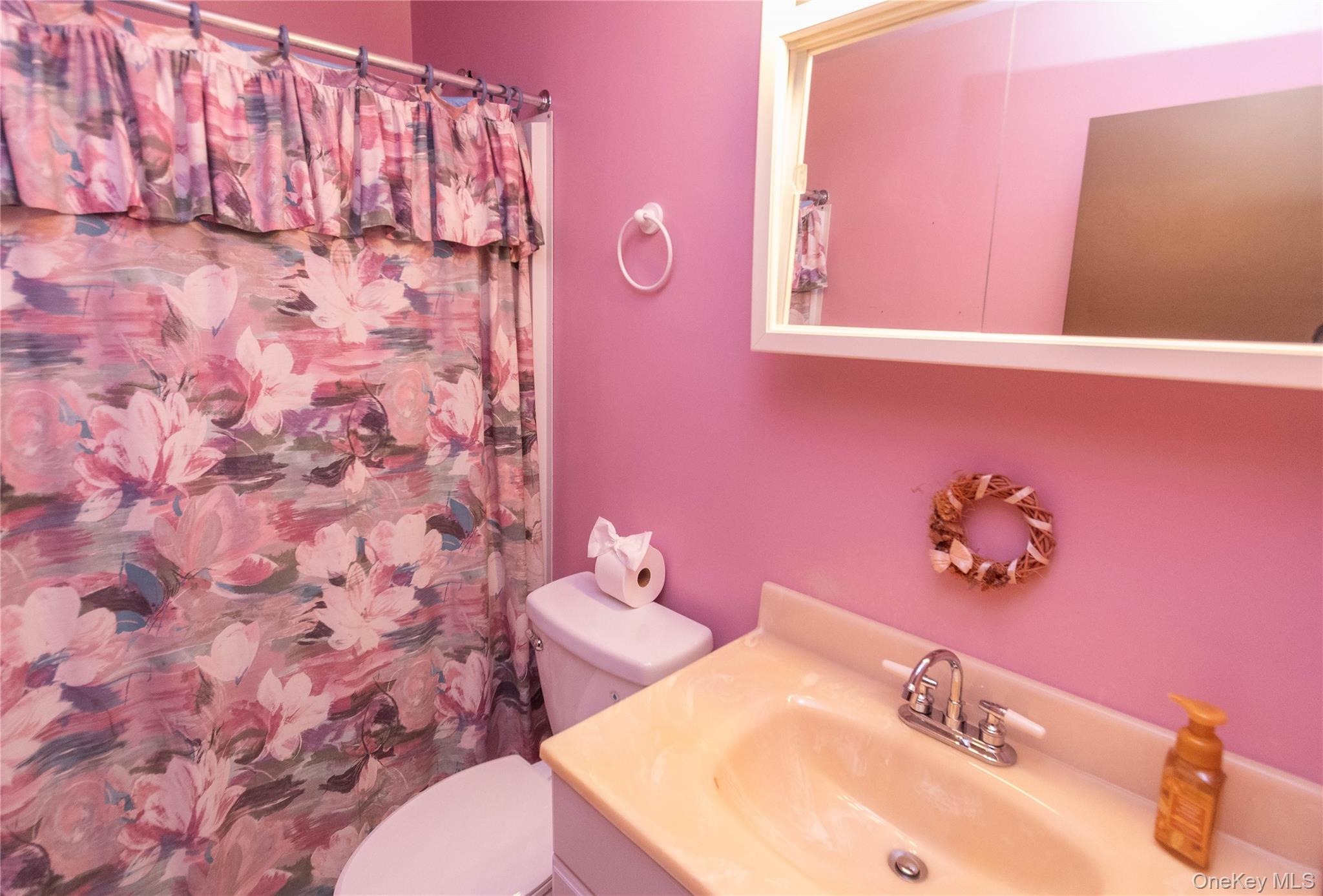 16 Hilltop Circle, Fishkill, NY 12524