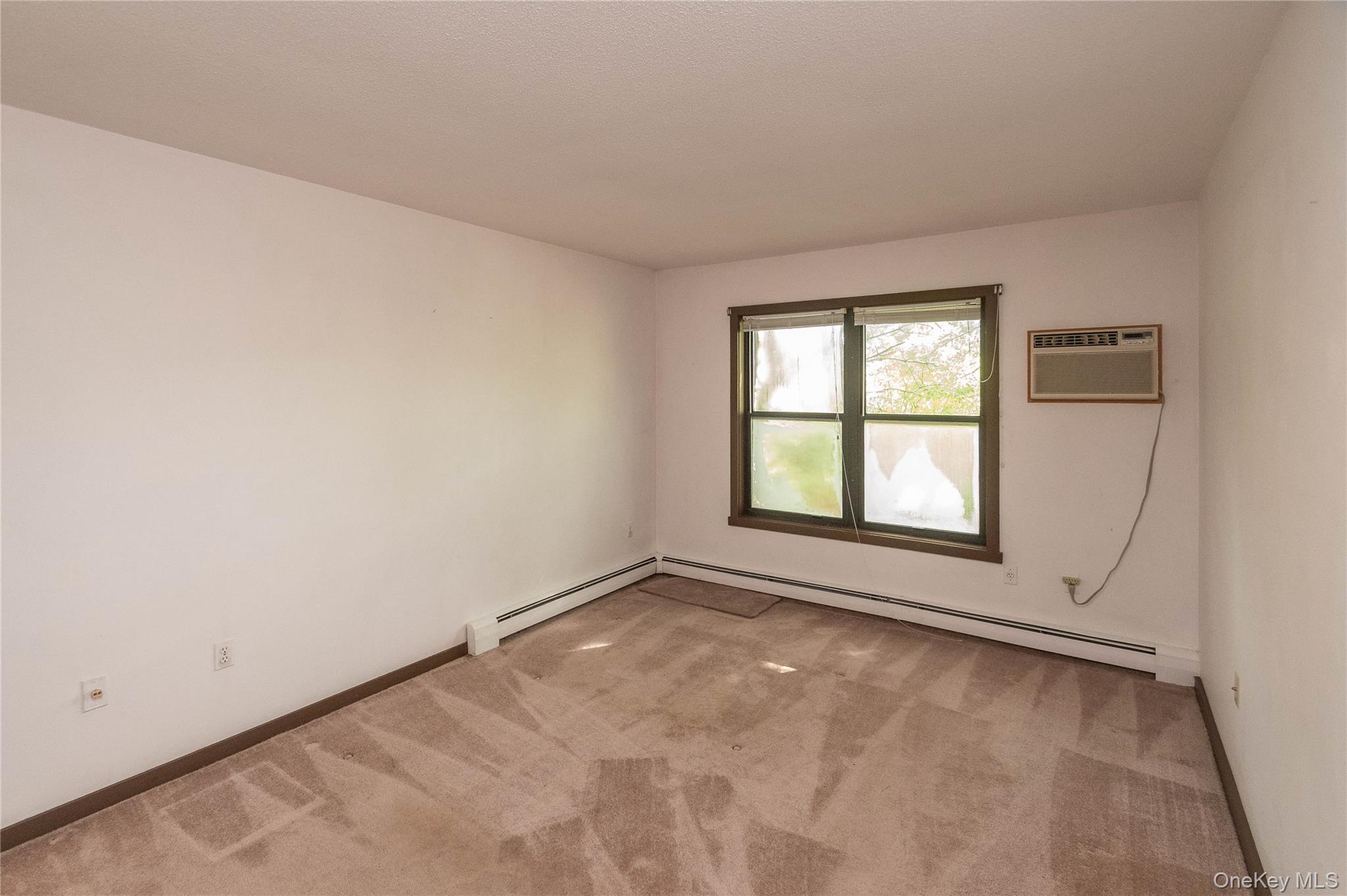 16 Hilltop Circle, Fishkill, NY 12524