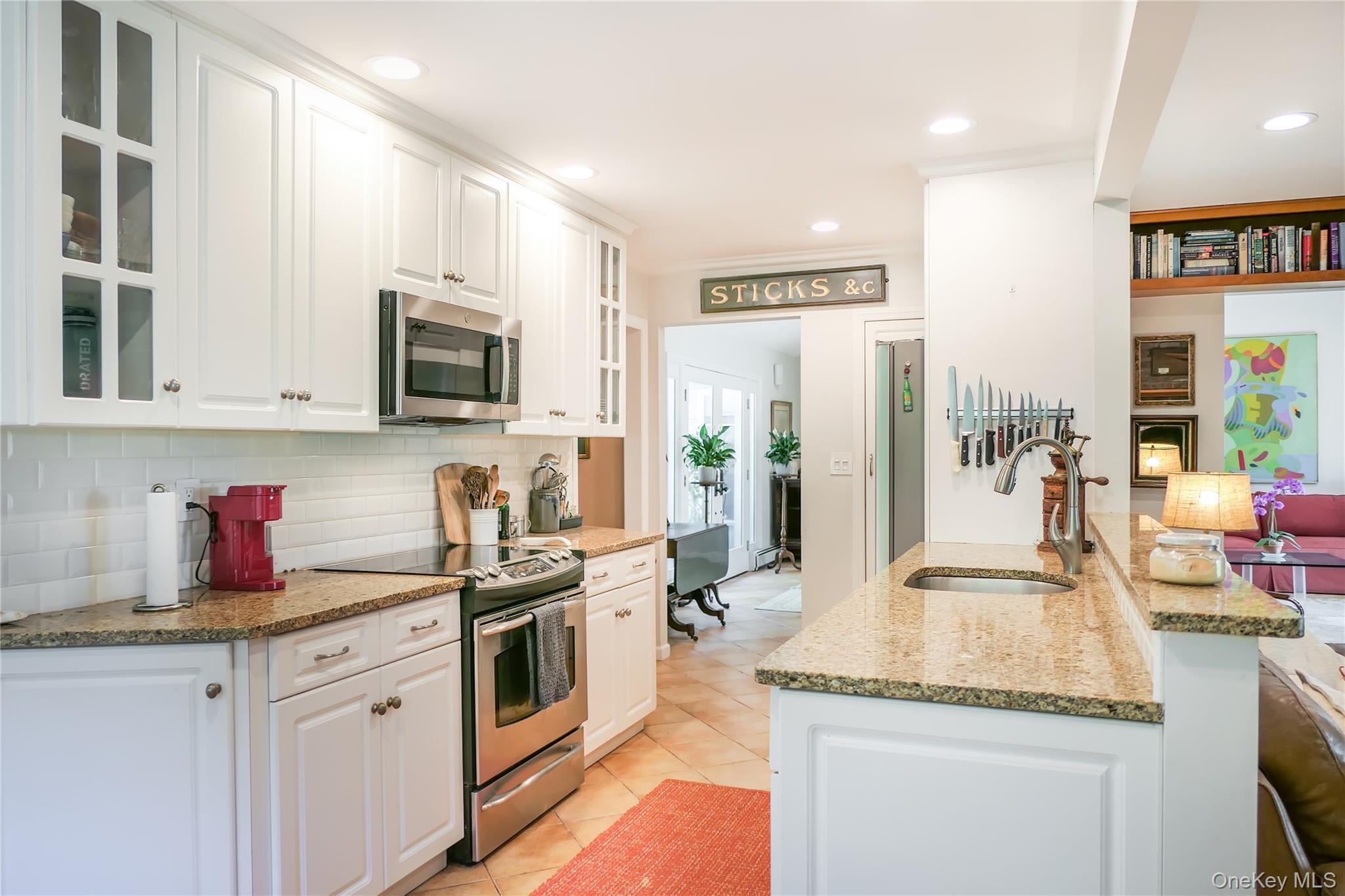 112 Bellhaven Road, Bellport, NY 11713