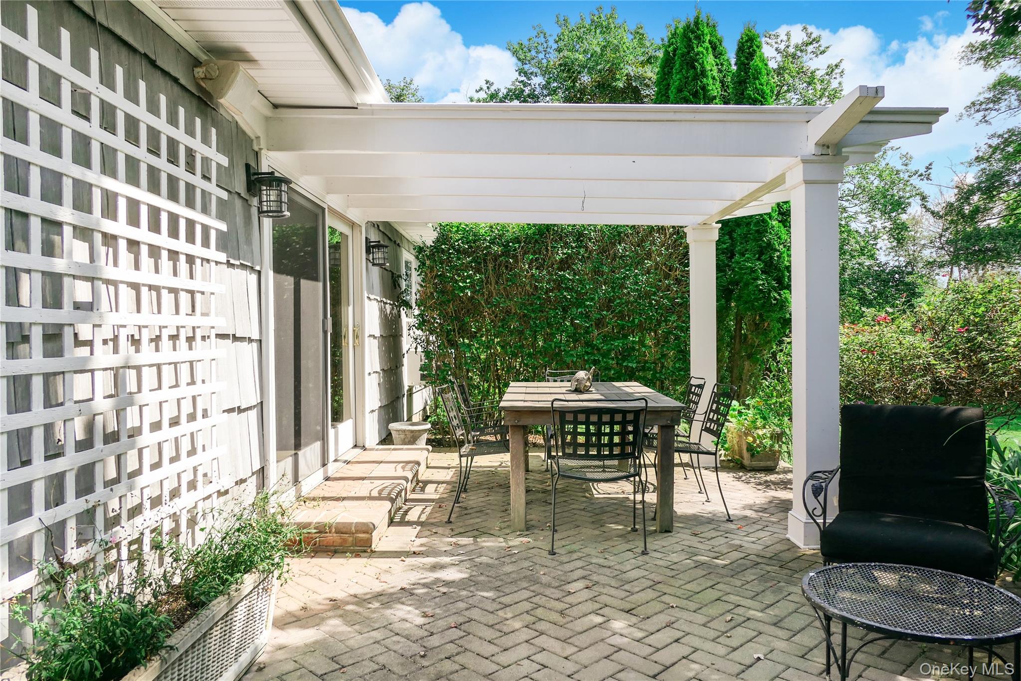 112 Bellhaven Road, Bellport, NY 11713