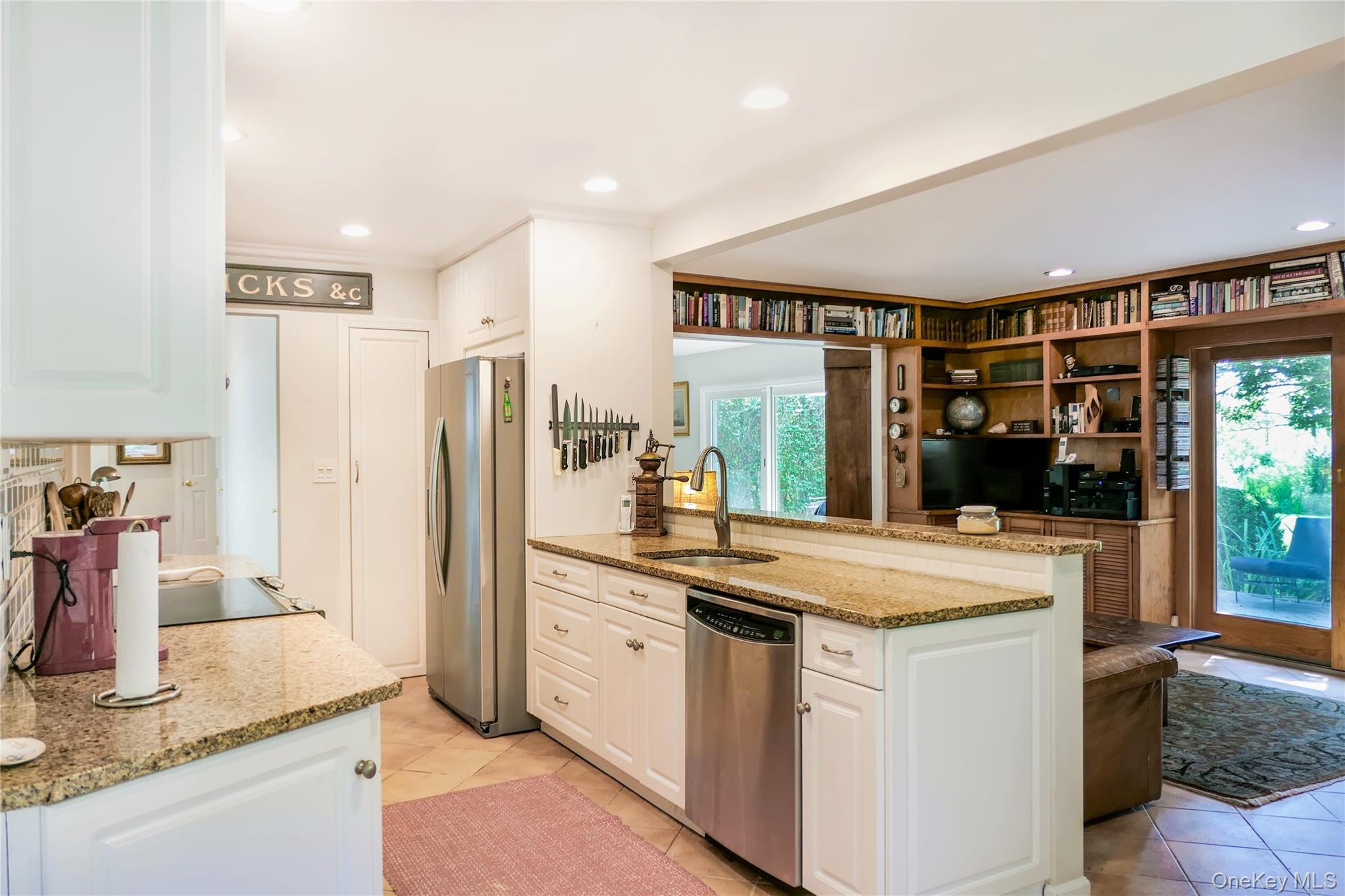 112 Bellhaven Road, Bellport, NY 11713