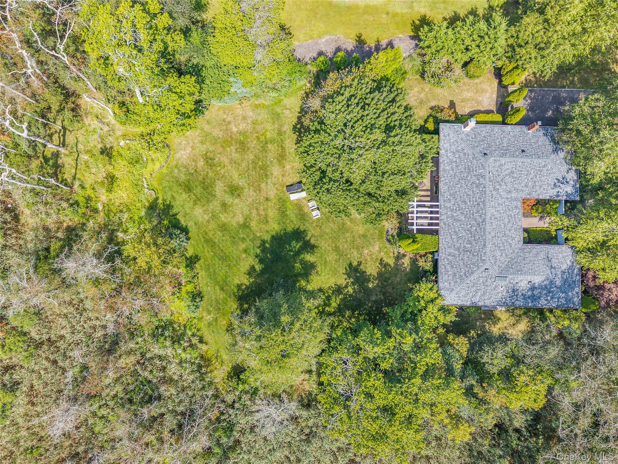 112 Bellhaven Road, Bellport, NY 11713