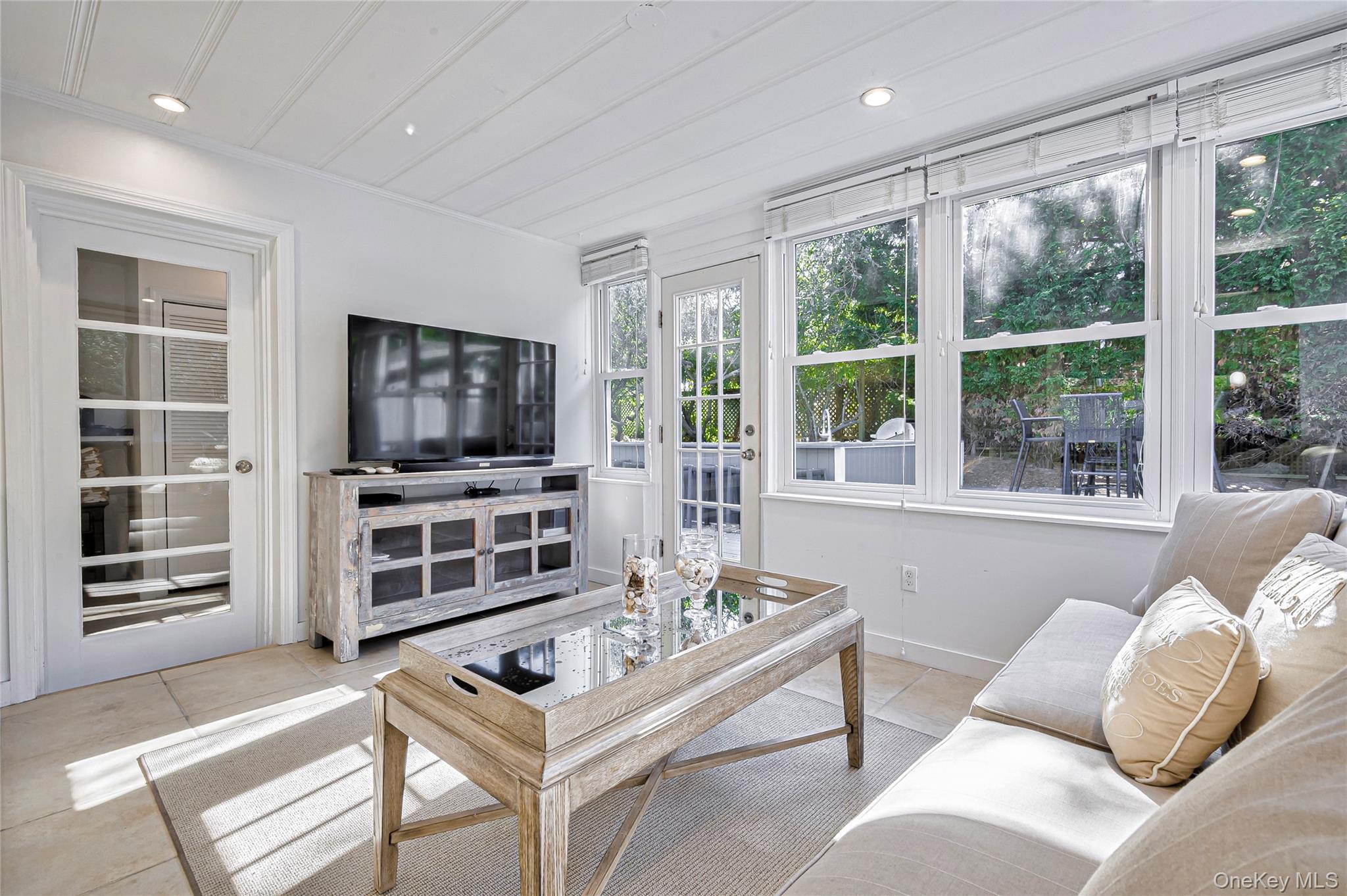 39 Sloop Walk, Ocean Beach, NY 11770