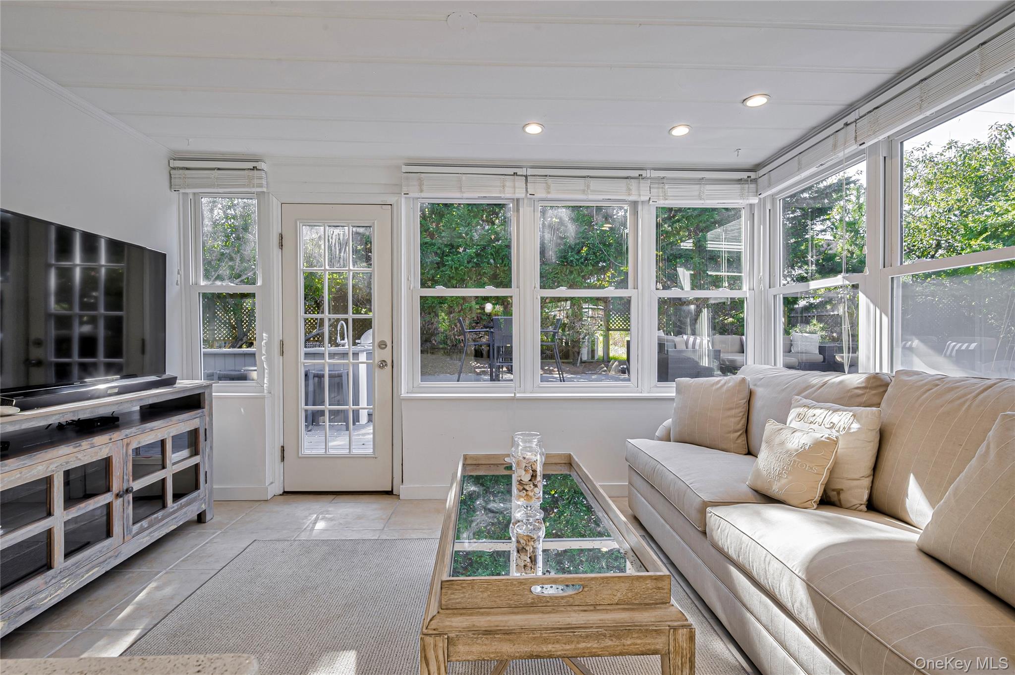 39 Sloop Walk, Ocean Beach, NY 11770