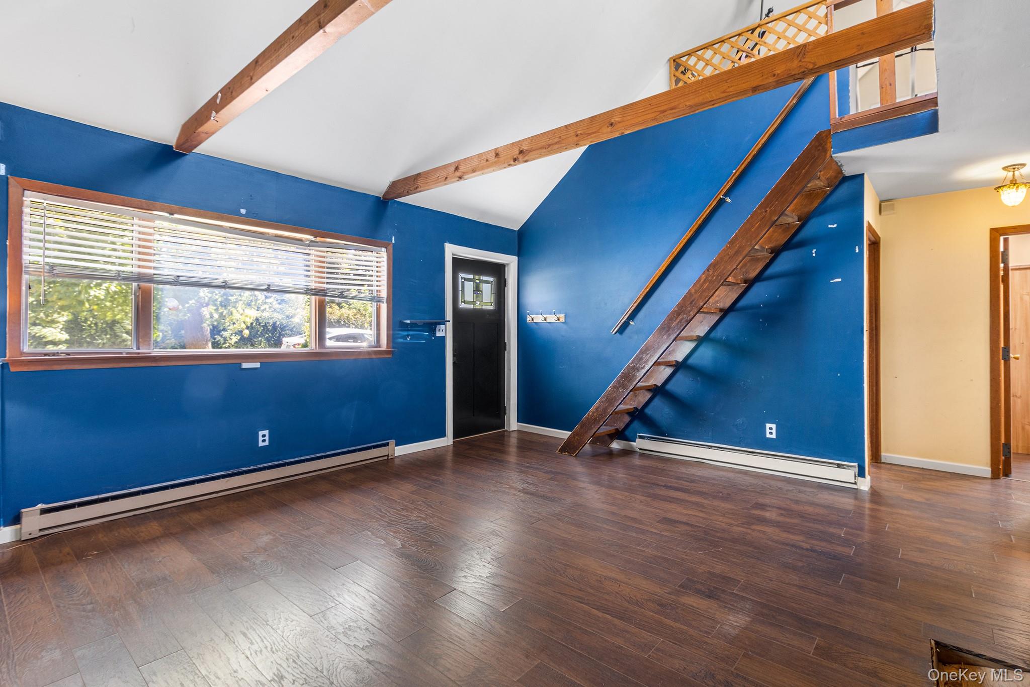 146 E Carmans Road, East Farmingdale, NY 11735