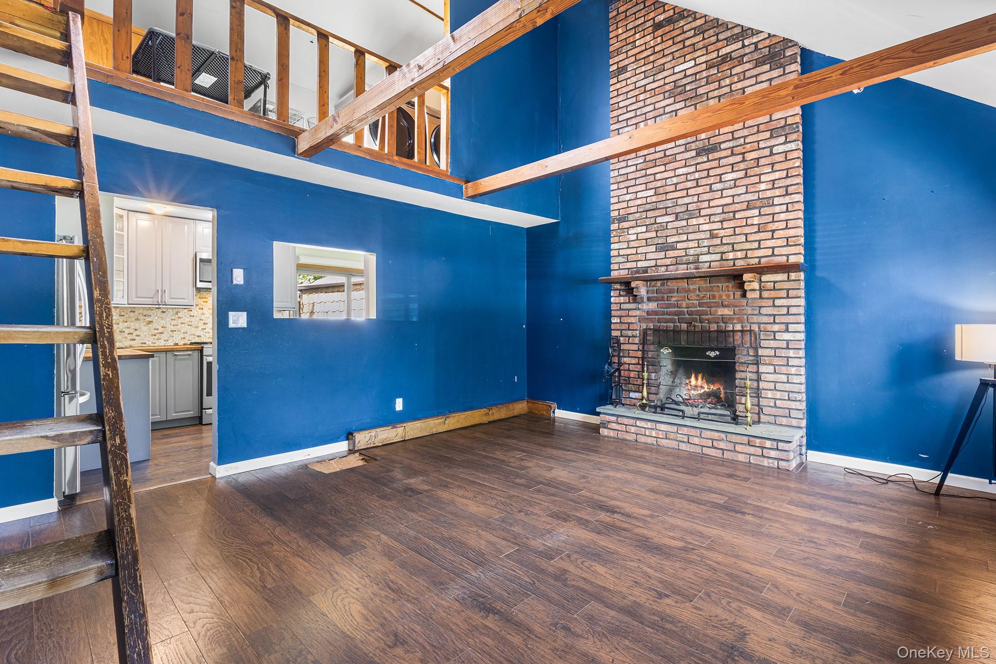 146 E Carmans Road, East Farmingdale, NY 11735