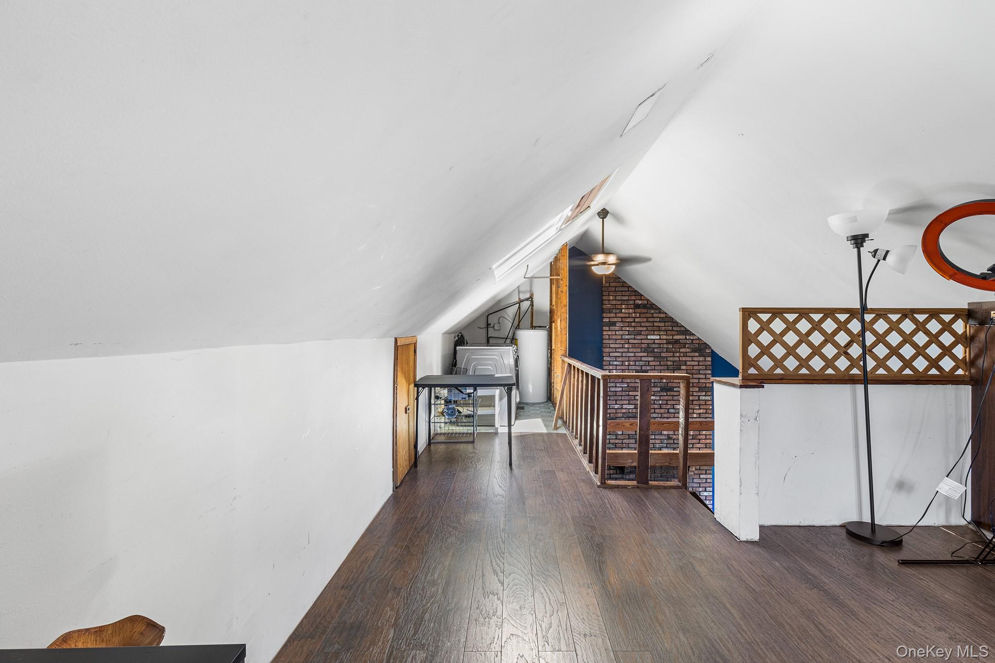 146 E Carmans Road, East Farmingdale, NY 11735