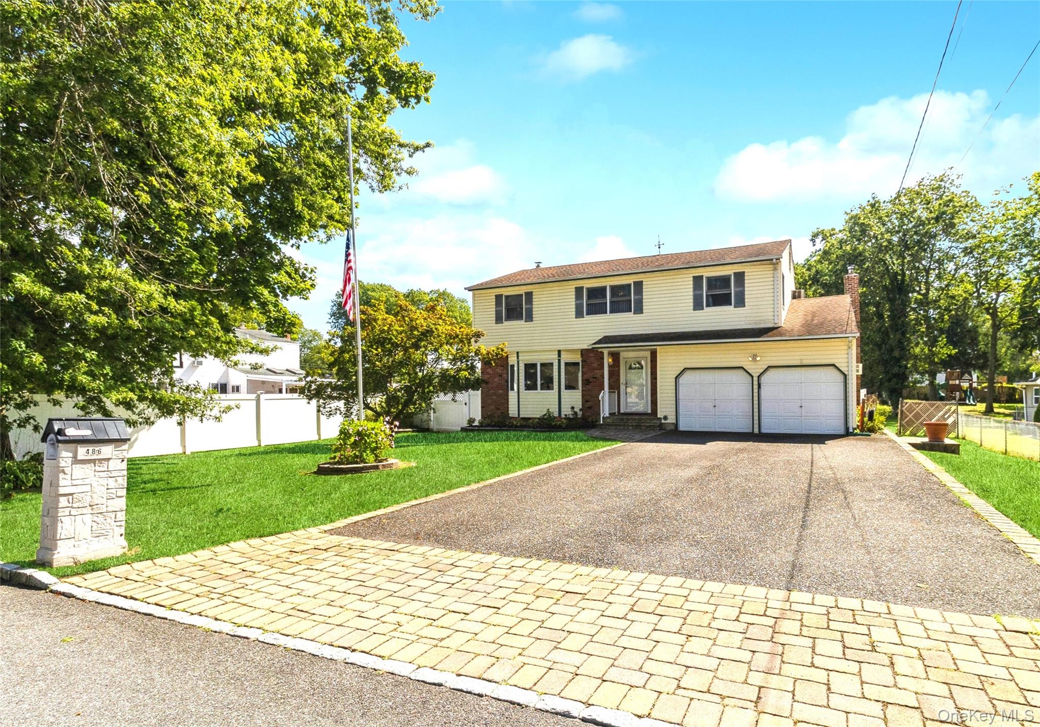 486 Thrift Street, Ronkonkoma, NY 11779