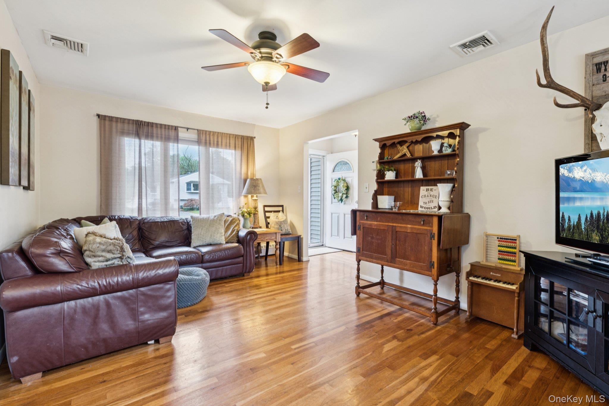 111 Berry Street, Lindenhurst, NY 11757