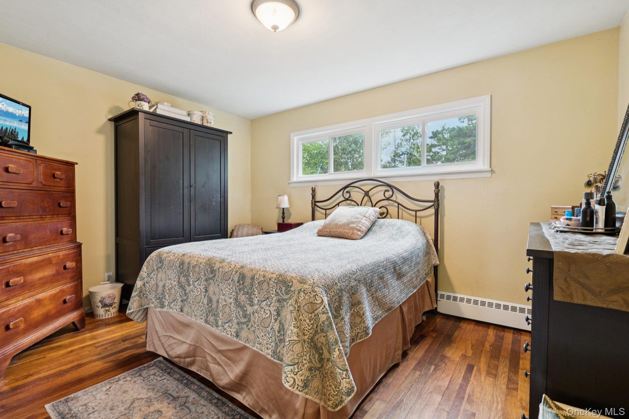 111 Berry Street, Lindenhurst, NY 11757