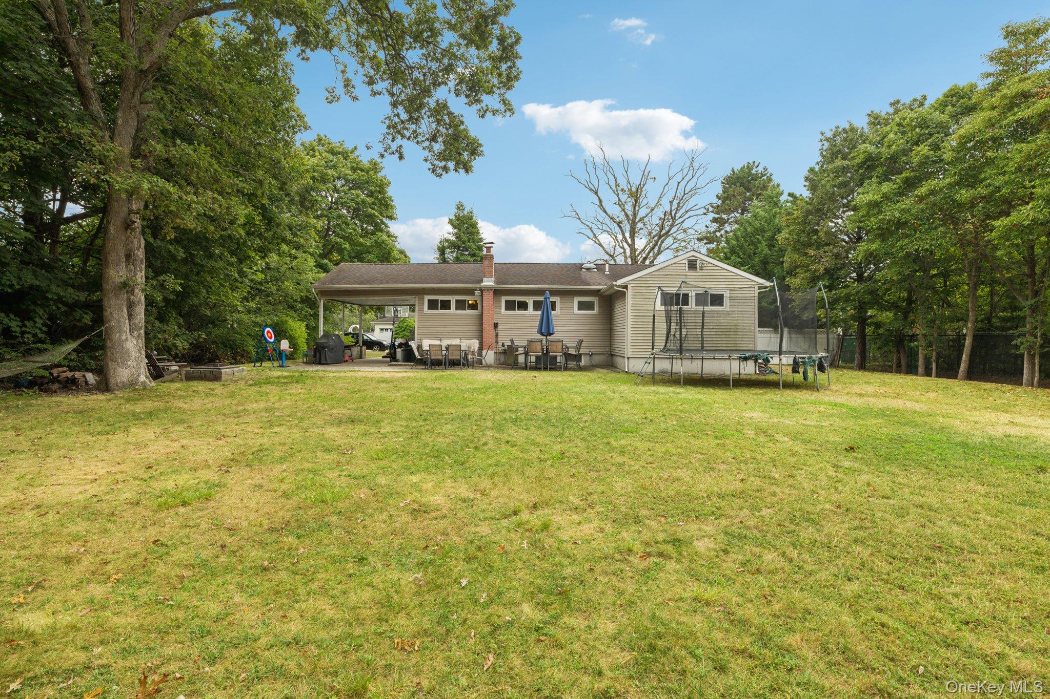 111 Berry Street, Lindenhurst, NY 11757