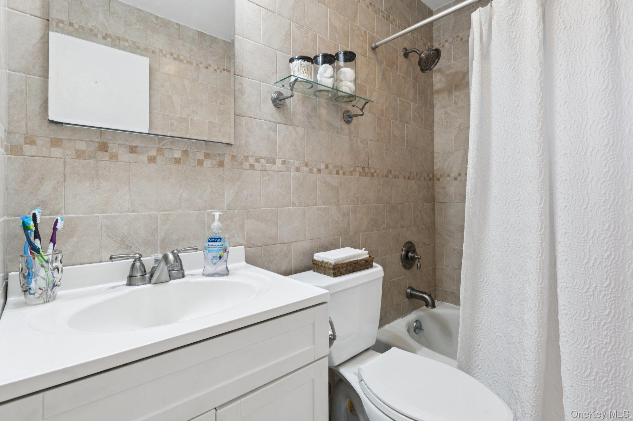 111 Berry Street, Lindenhurst, NY 11757