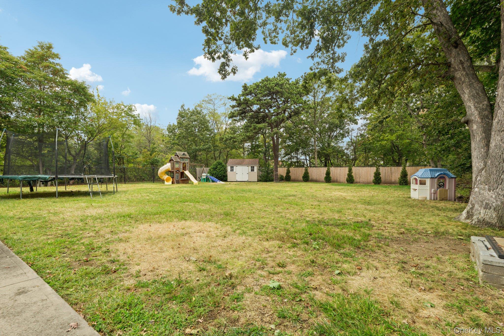 111 Berry Street, Lindenhurst, NY 11757