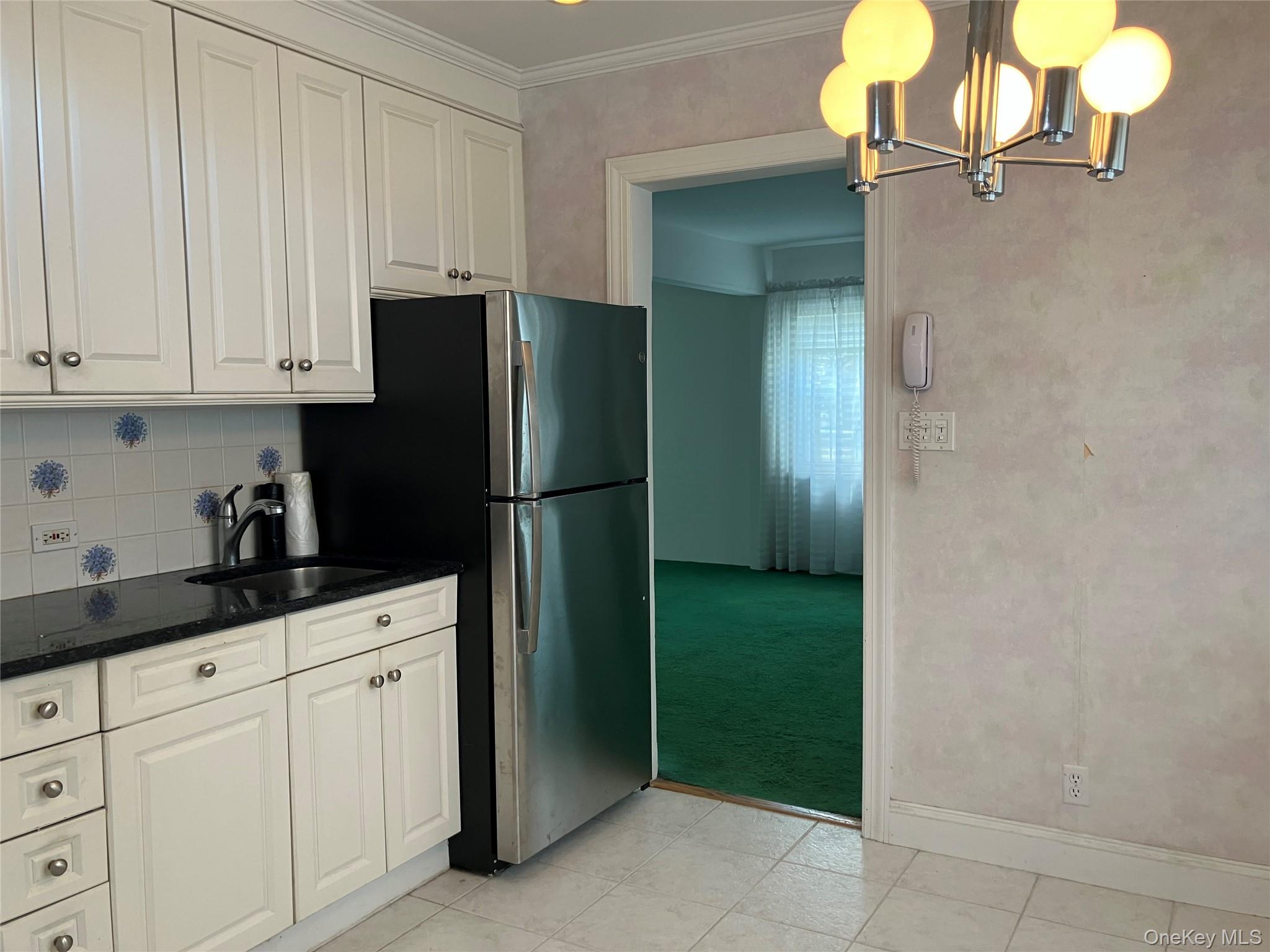 40 Irwin Street, New Hyde Park, NY 11040