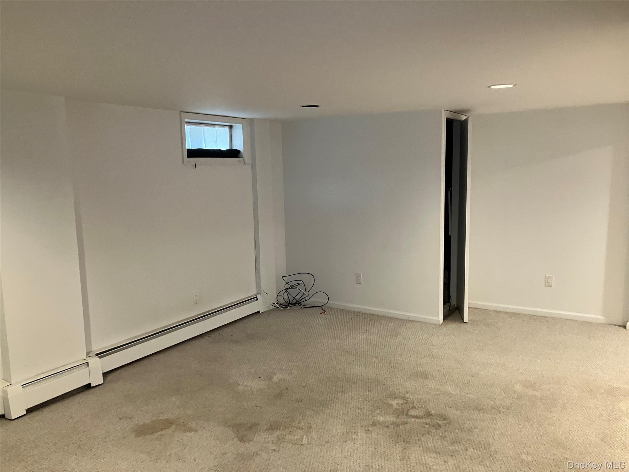 40 Irwin Street, New Hyde Park, NY 11040