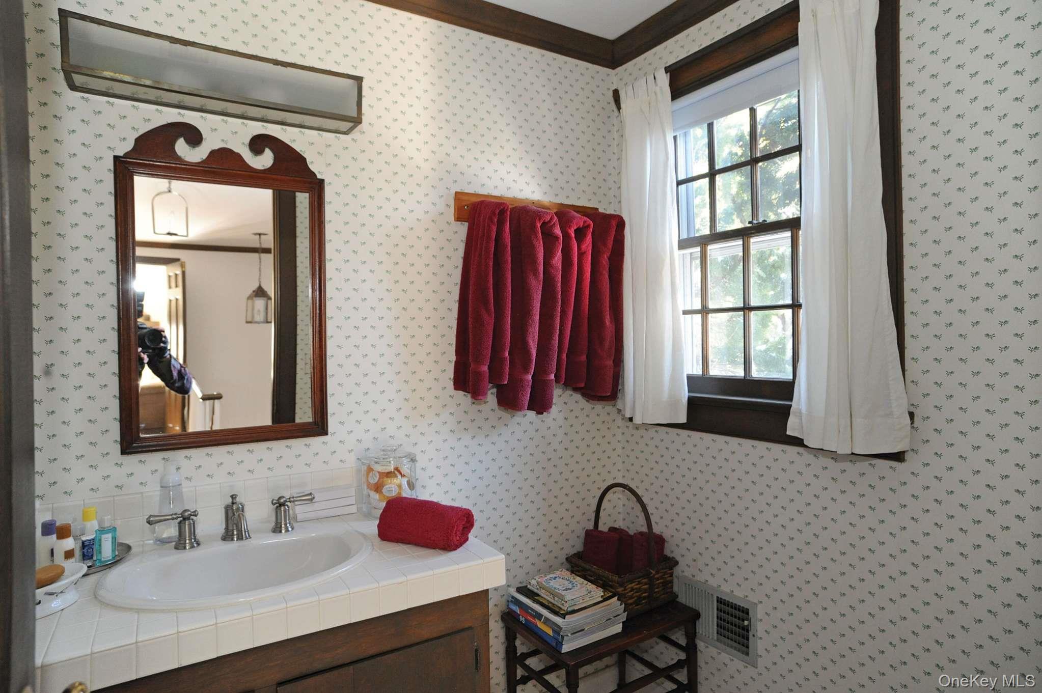 130 Hildreth Place, Bridgehampton, NY 11937