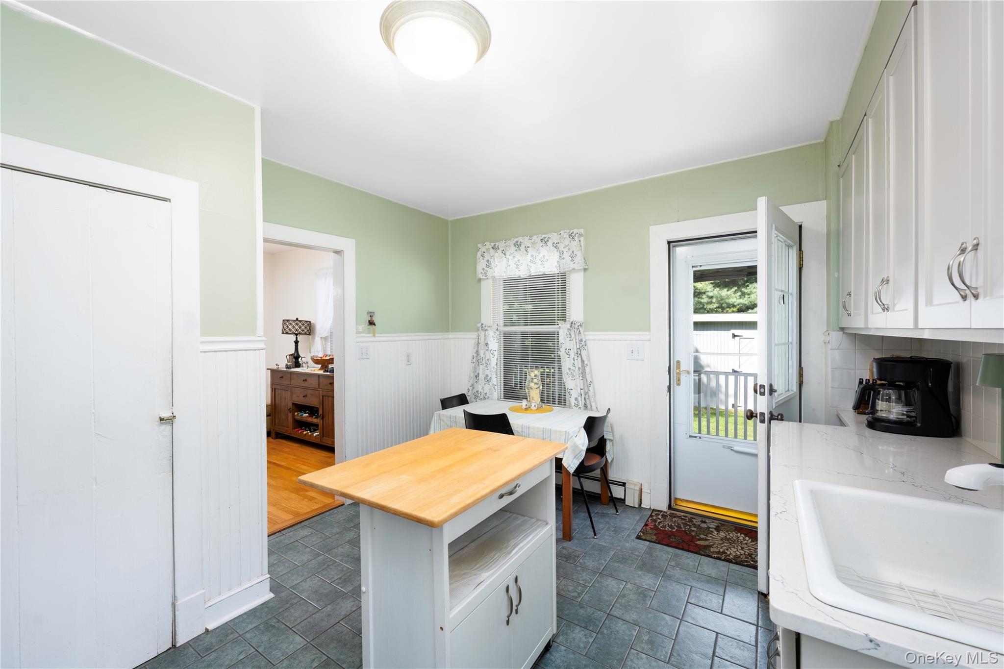 24 Grassi Lane, Garrison, NY 10524