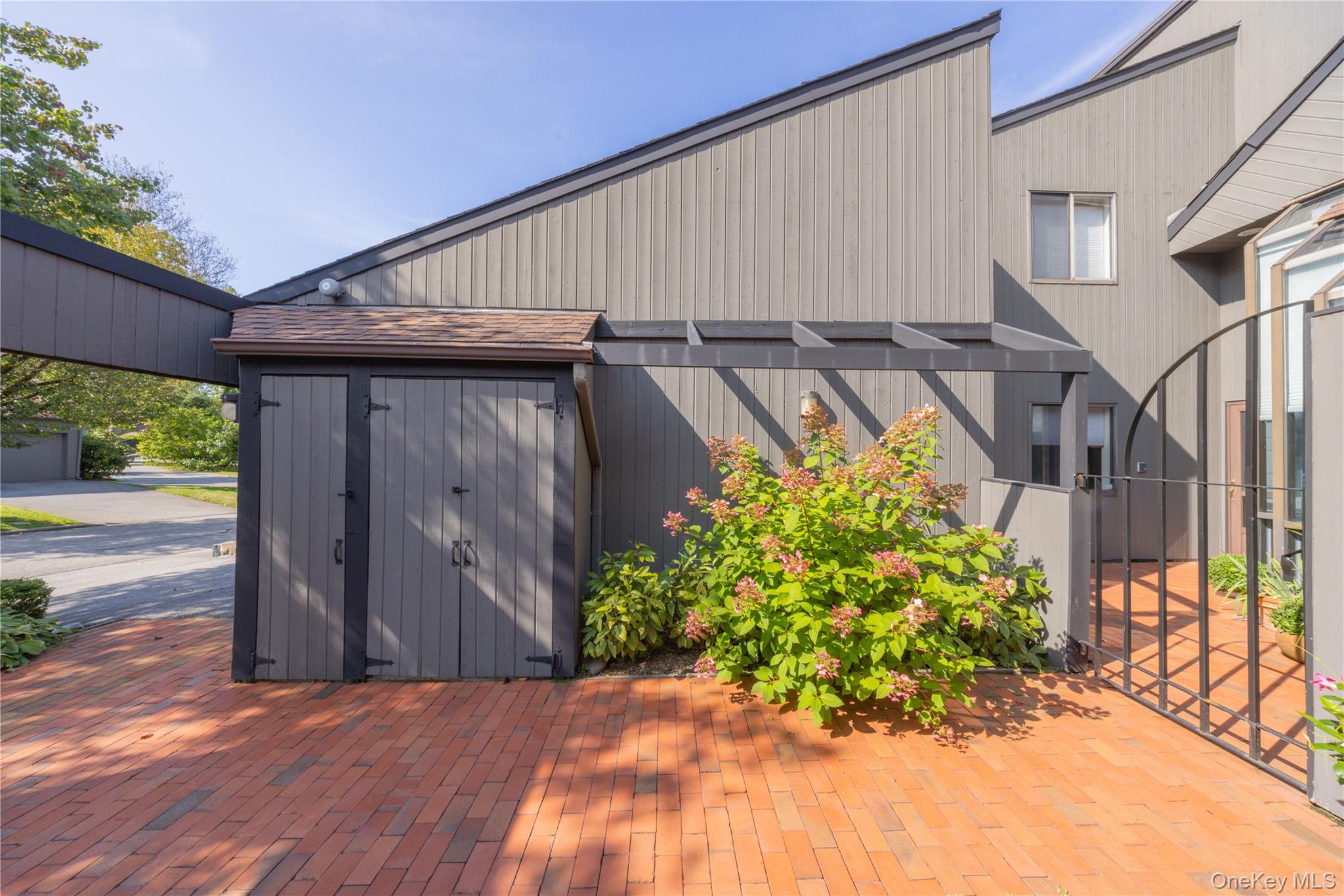 106 Stone Oaks Drive, Hartsdale, NY 10530