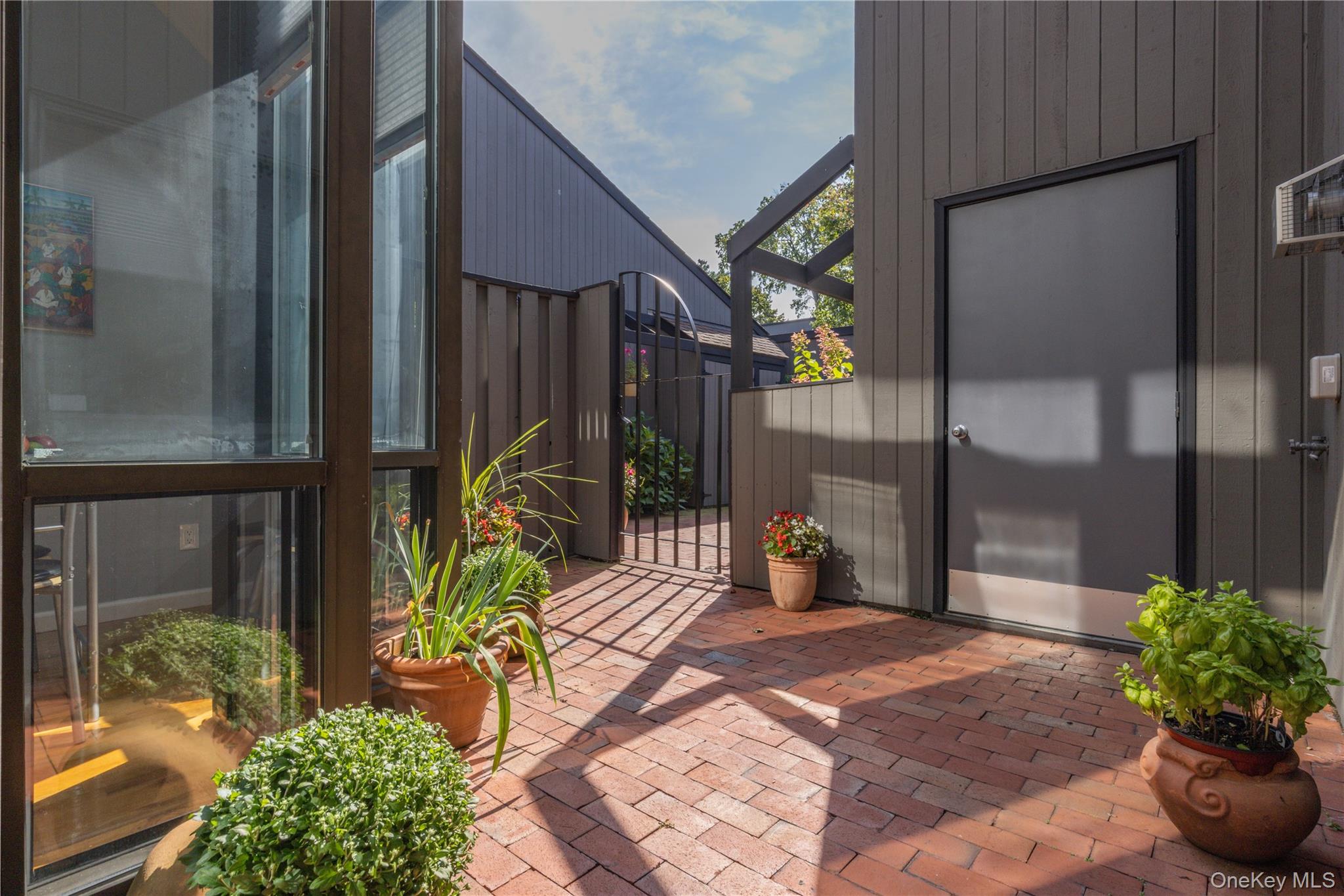 106 Stone Oaks Drive, Hartsdale, NY 10530