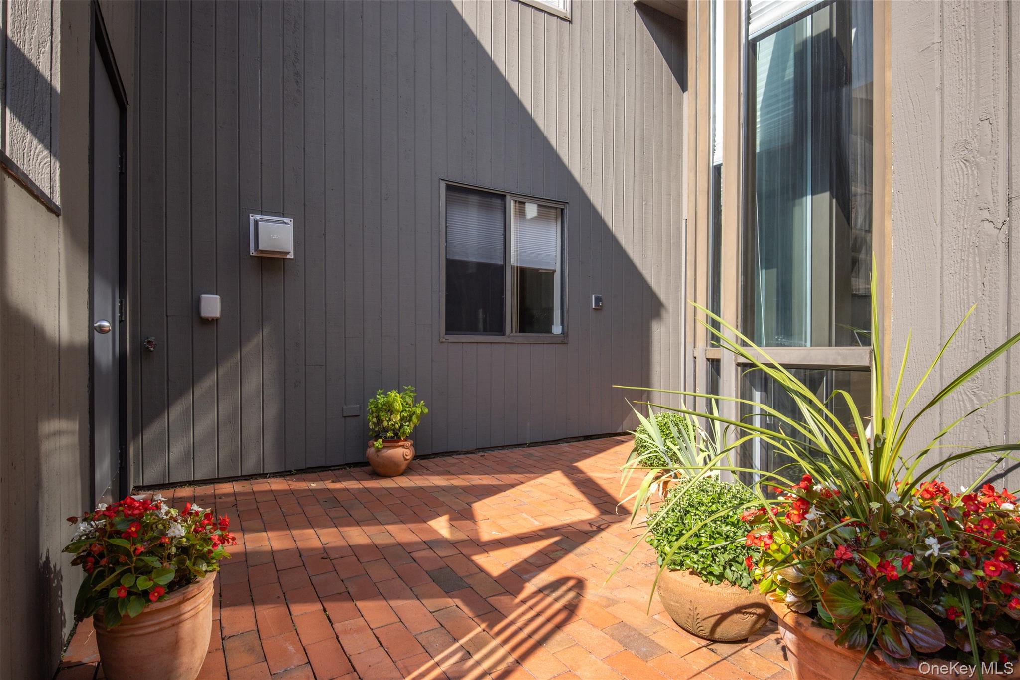 106 Stone Oaks Drive, Hartsdale, NY 10530