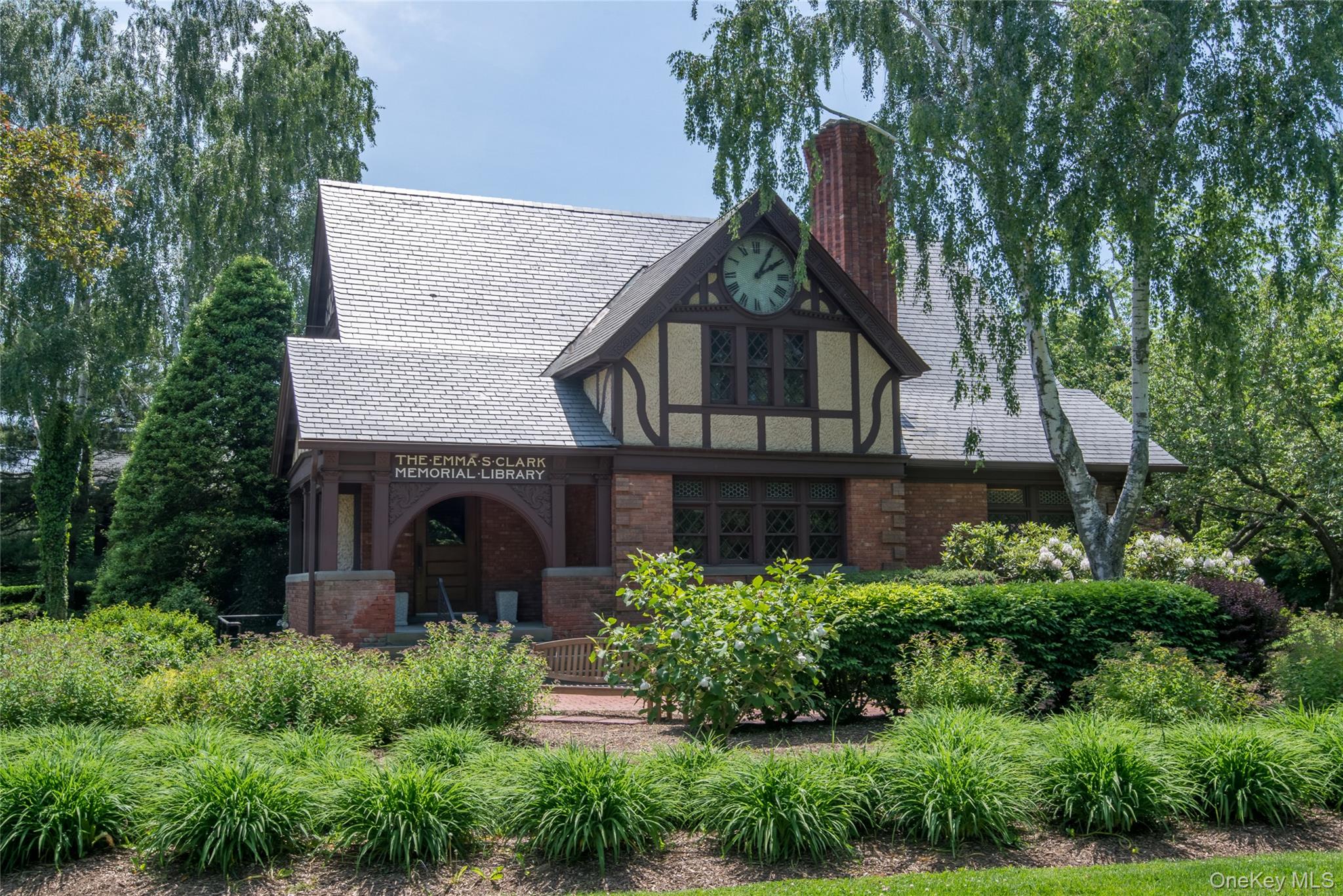 21 View Road, Setauket, NY 11733