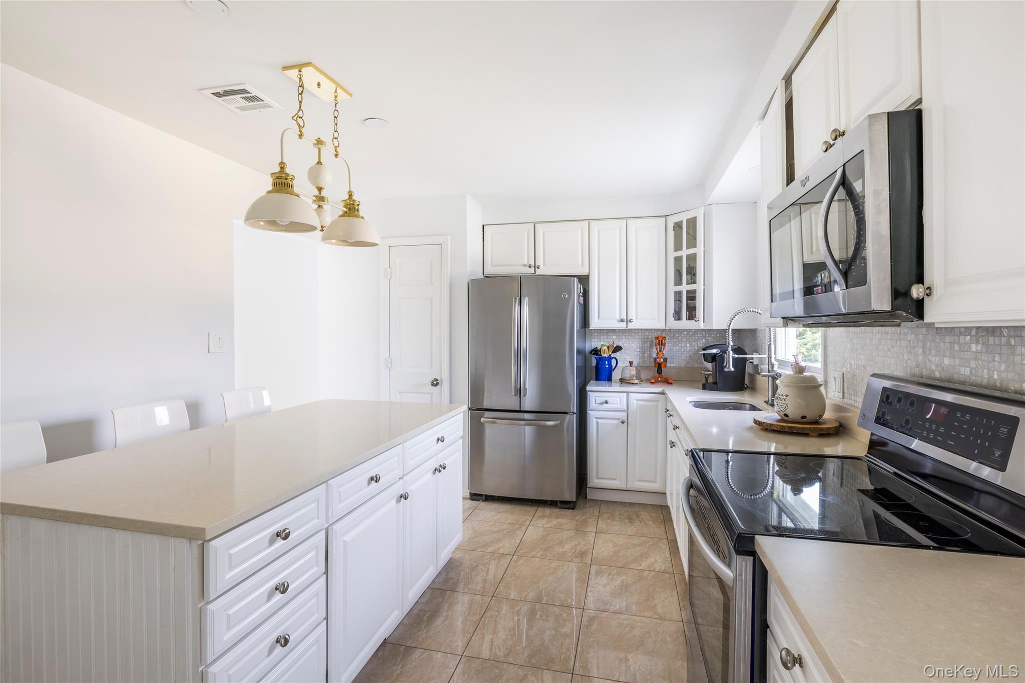 8 Westerly Court, Hampton Bays, NY 11946