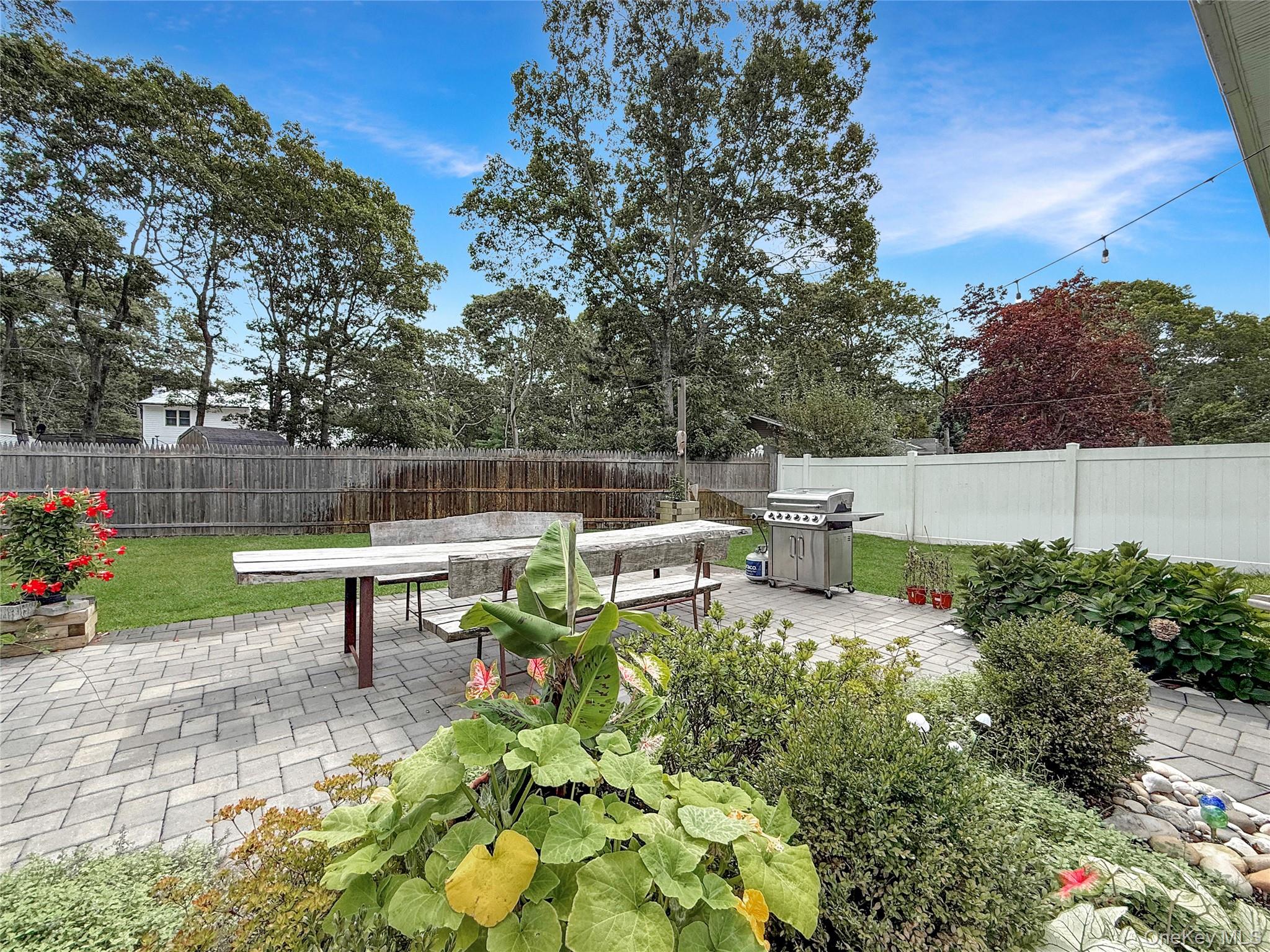 8 Westerly Court, Hampton Bays, NY 11946