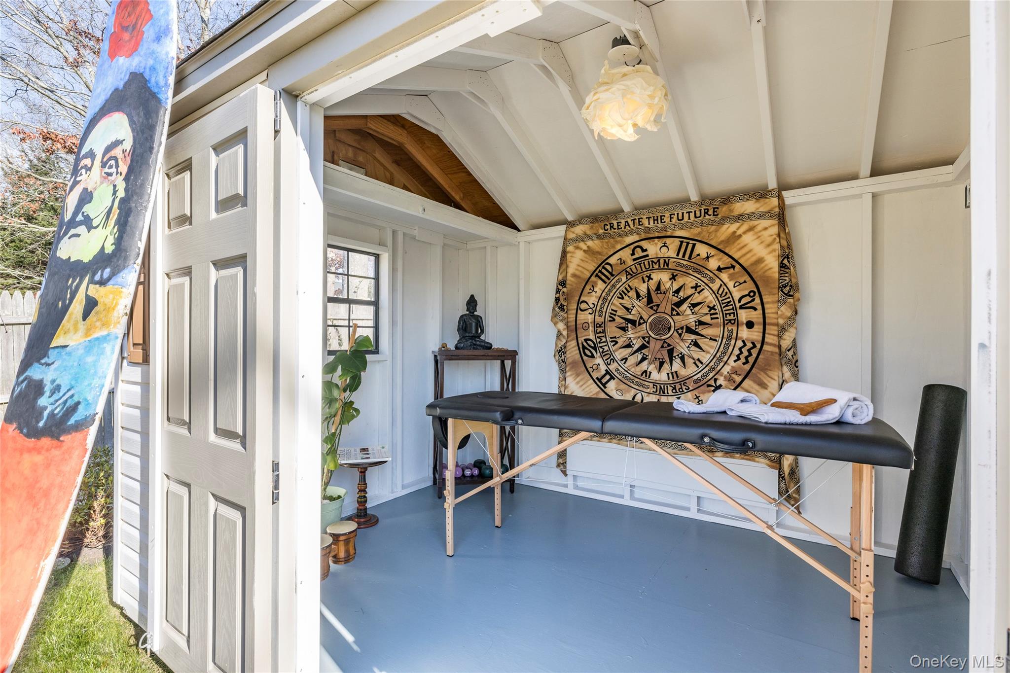 8 Westerly Court, Hampton Bays, NY 11946